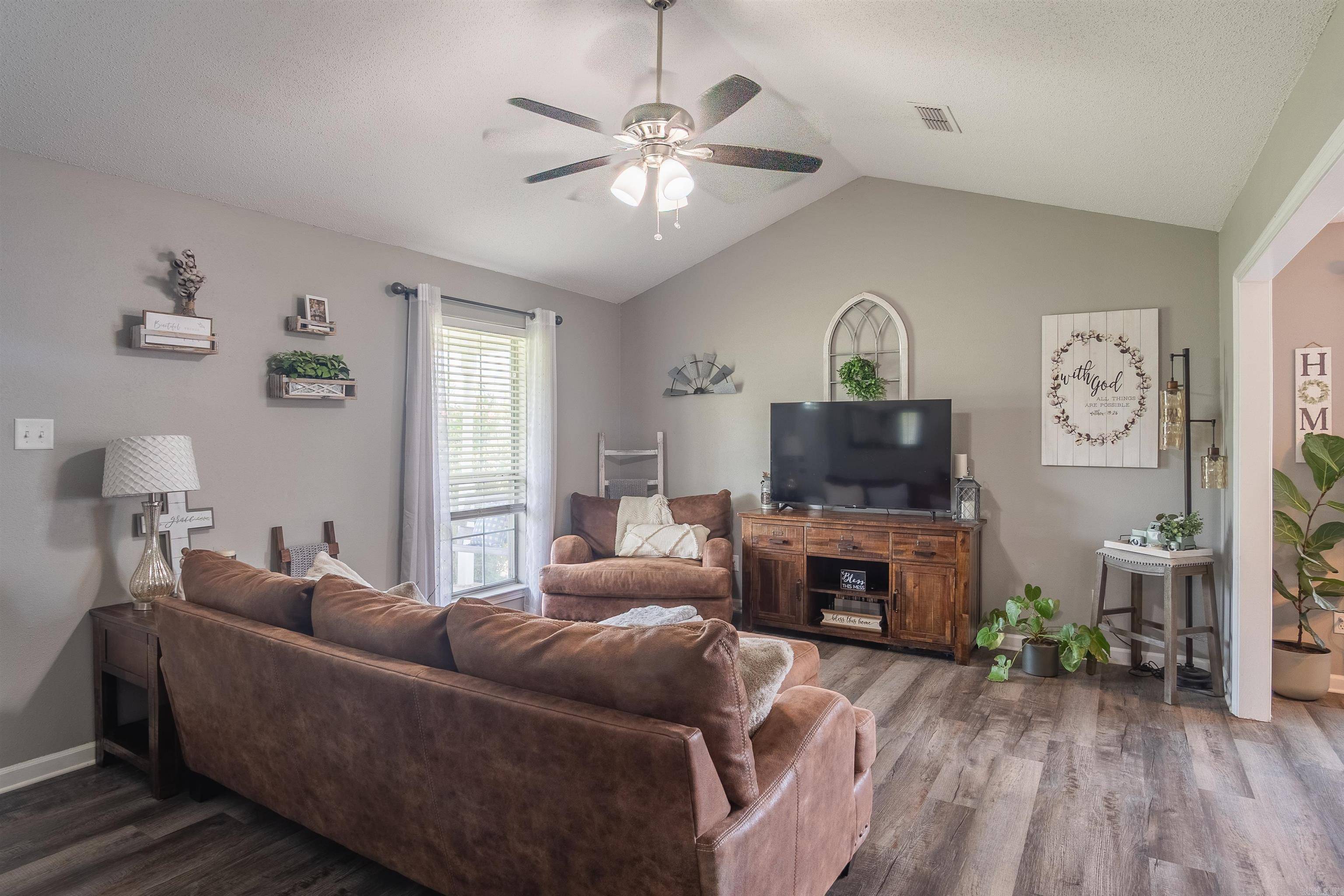 Ward, AR 72176-0000,109 Eastland Country Cove