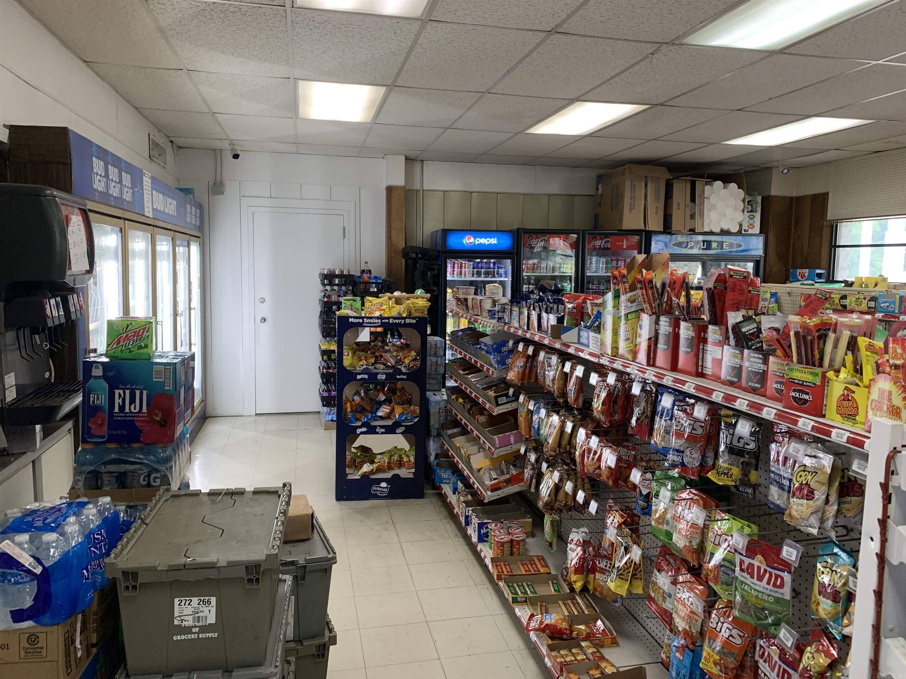Benton, AR 72019,16824 I-30 Highway