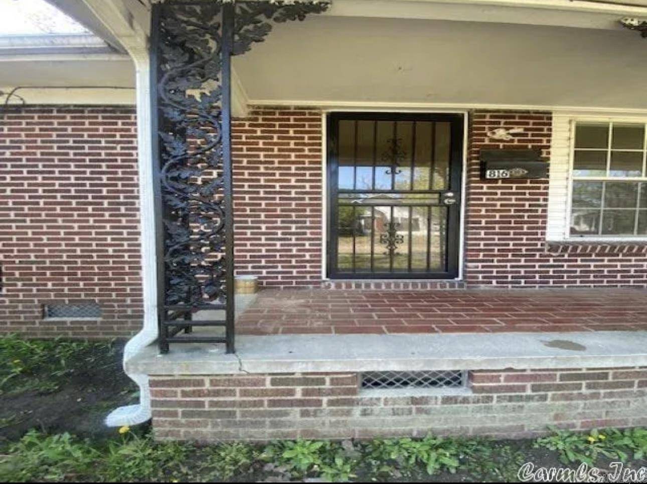 Pine Bluff, AR 71601,816 & 816 1/2 W 14th Ave600