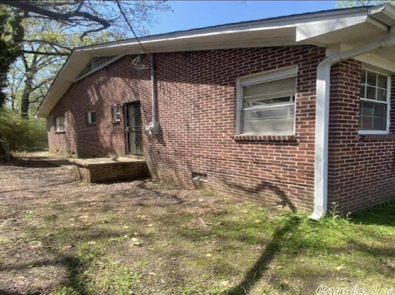 Pine Bluff, AR 71601,816 & 816 1/2 W 14th Ave600