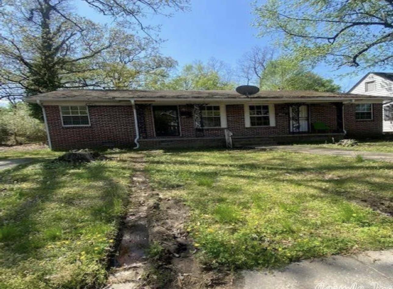 Pine Bluff, AR 71601,816 & 816 1/2 W 14th Ave600