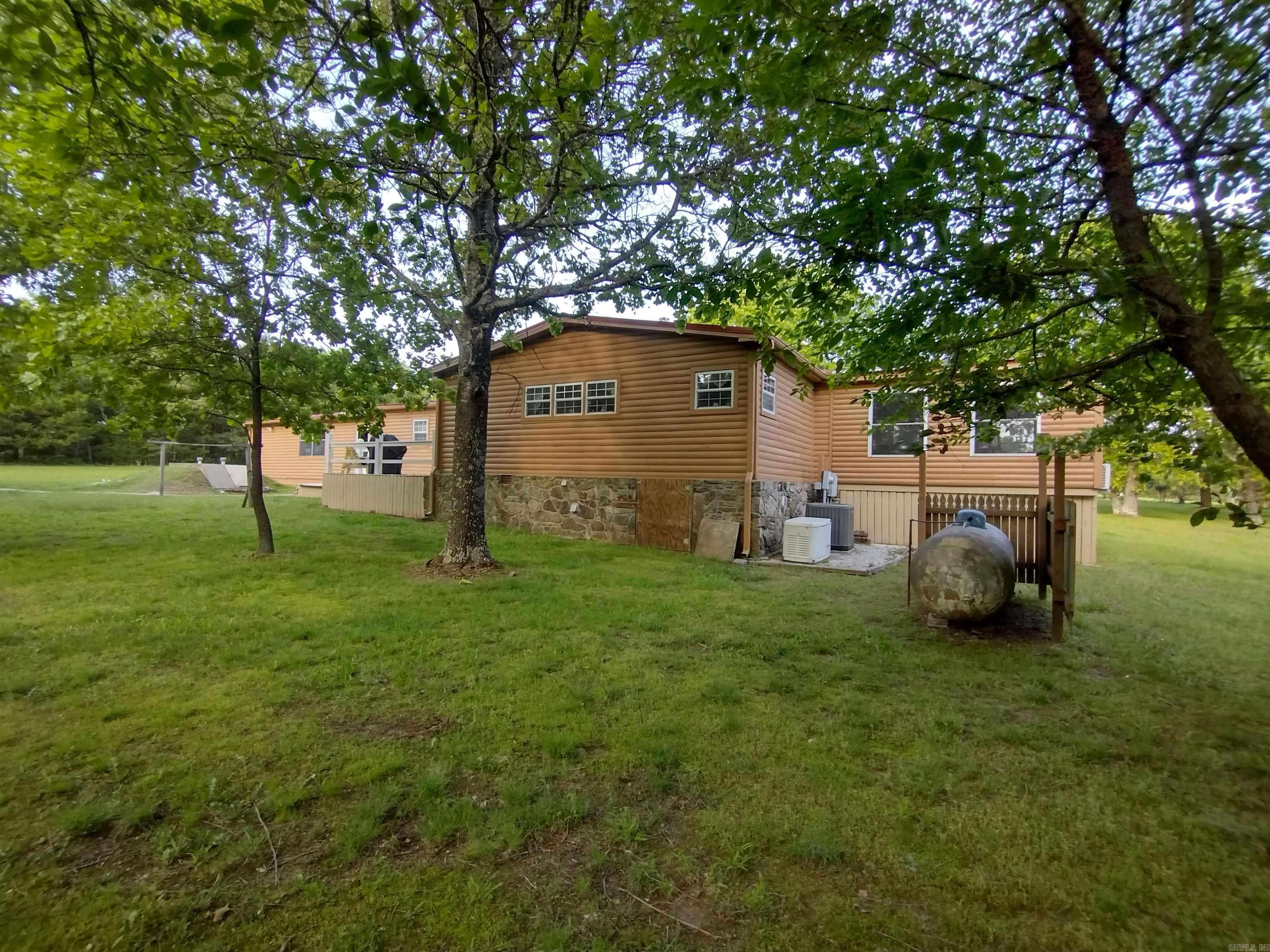 Mountain View, AR 72560,227 Lord LN