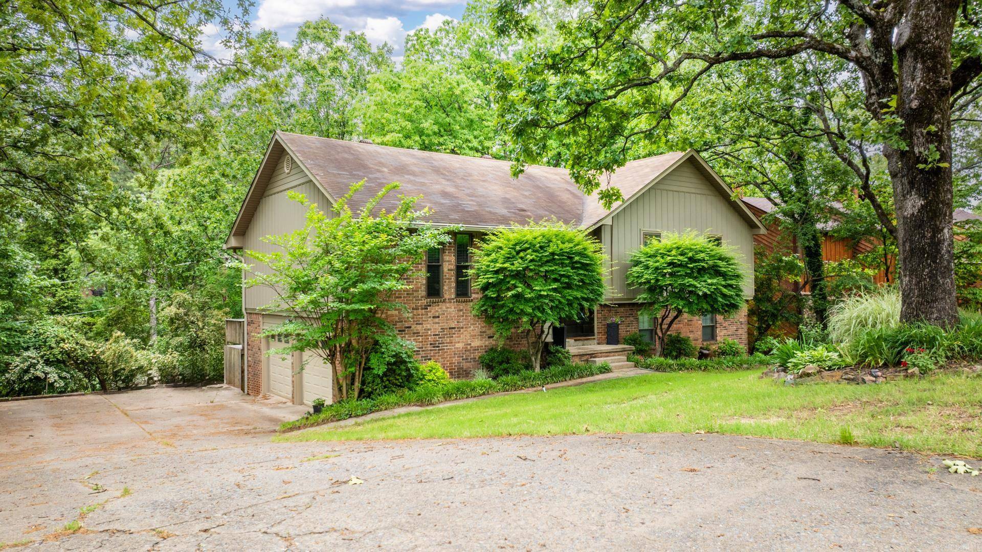 North Little Rock, AR 72116,3 E Lake Drive