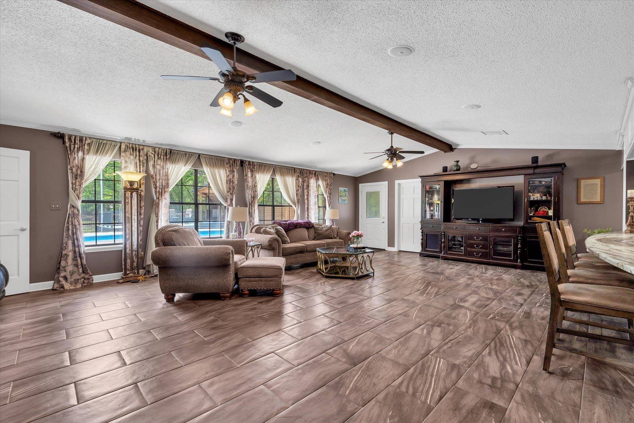 Jonesboro, AR 72401,313 County Road 344