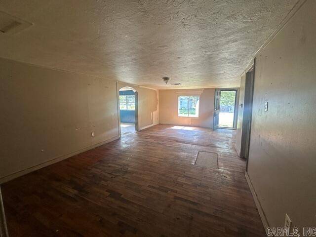 Lonoke, AR 72086,620 Eagle St