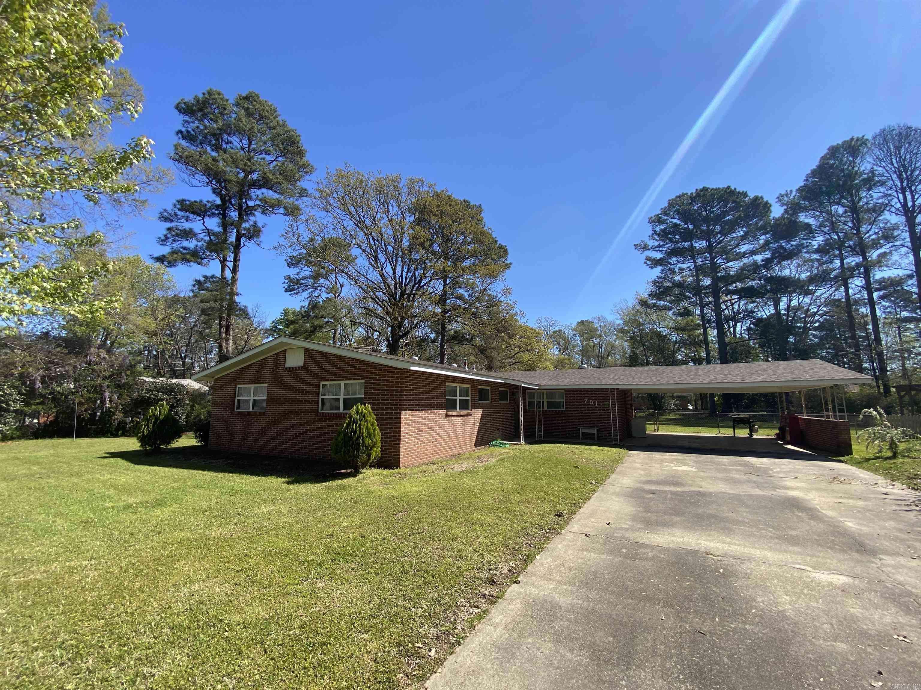 Crossett, AR 71635,701 Walnut St