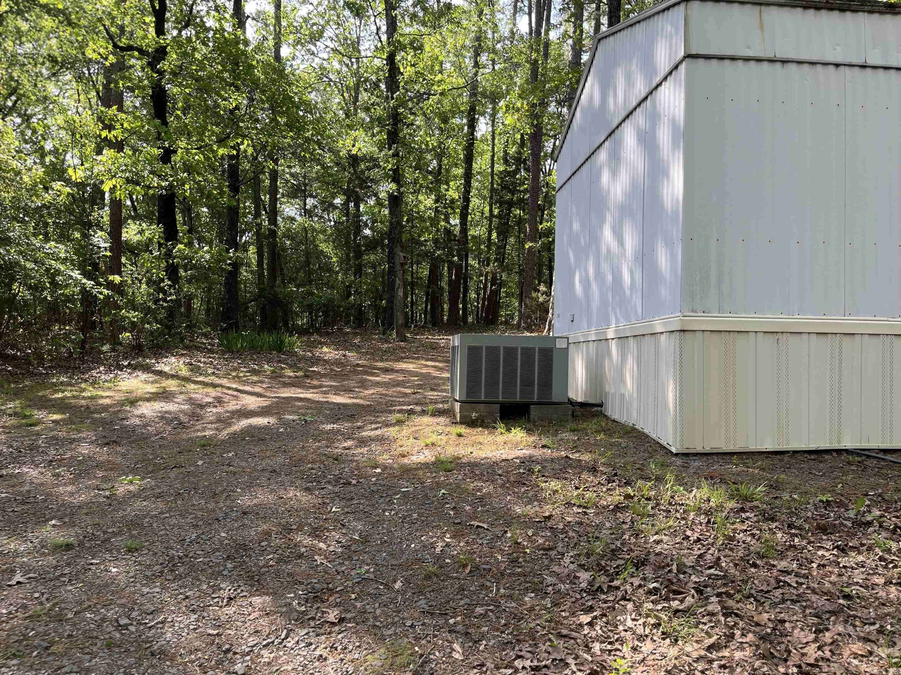 Clinton, AR 72031,179 Water Road