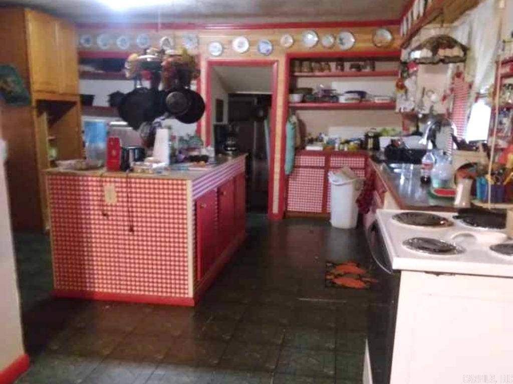 Clinton, AR 72031,870 Sandstone Road