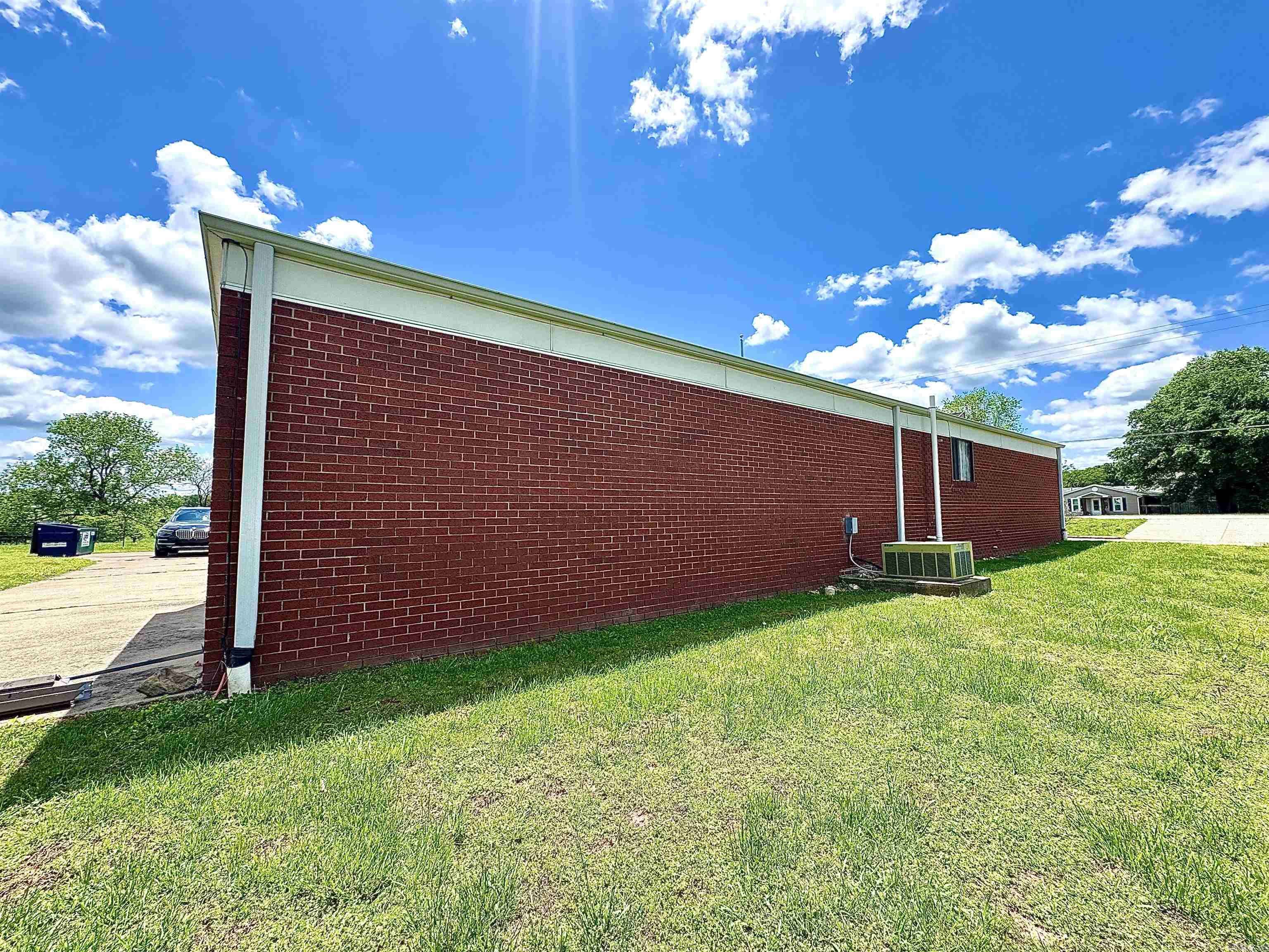 Valley Springs, AR 72682,Address not disclosed