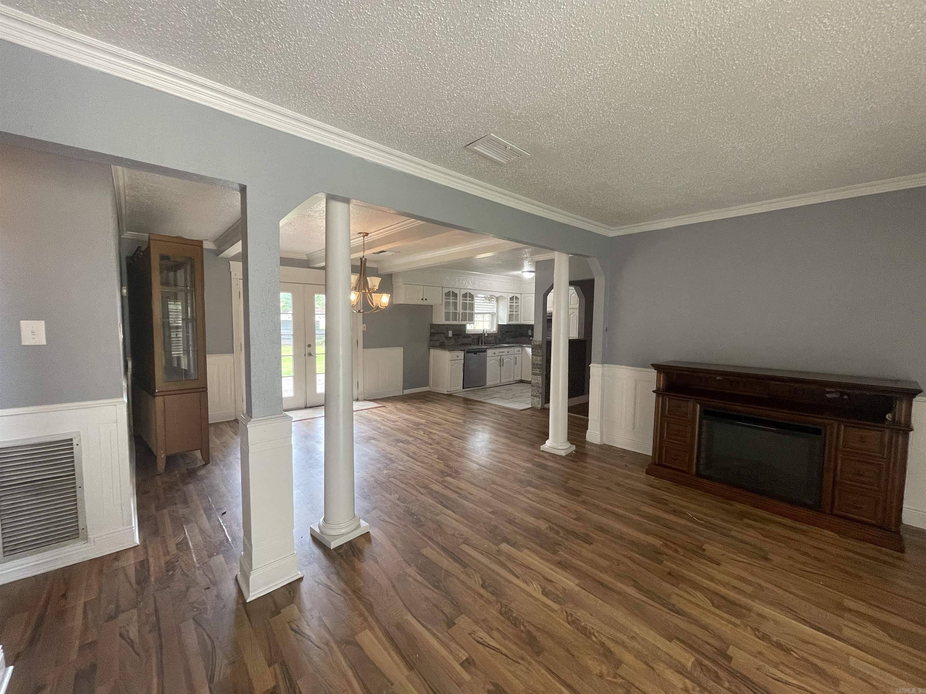 Little Rock, AR 72209,6304 Senate Drive