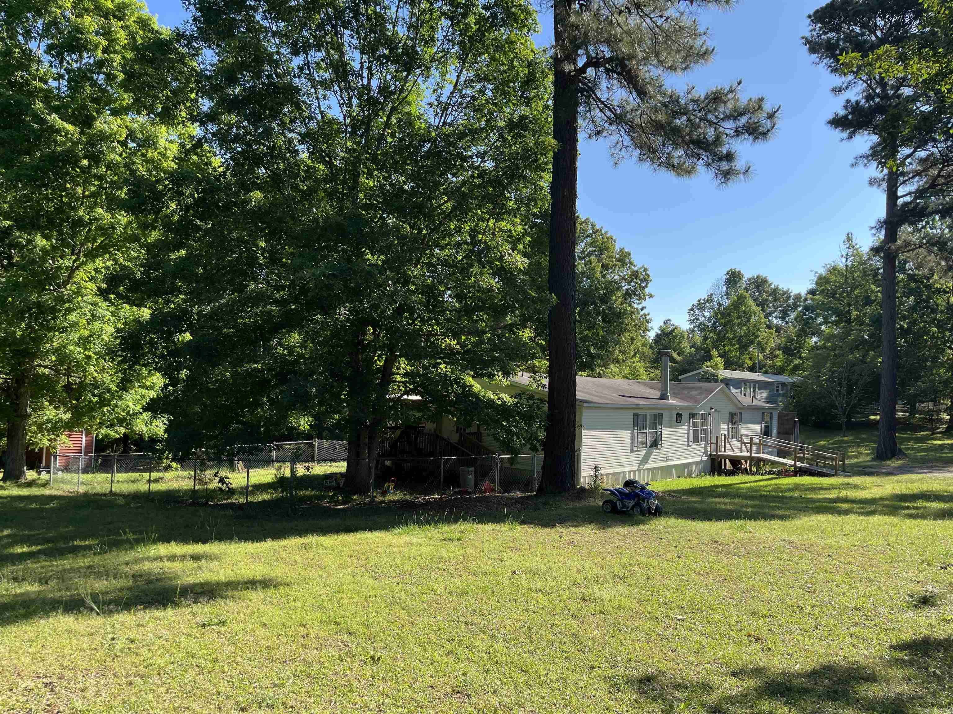 Bauxite, AR 72011-9661,12476 Chambers Road