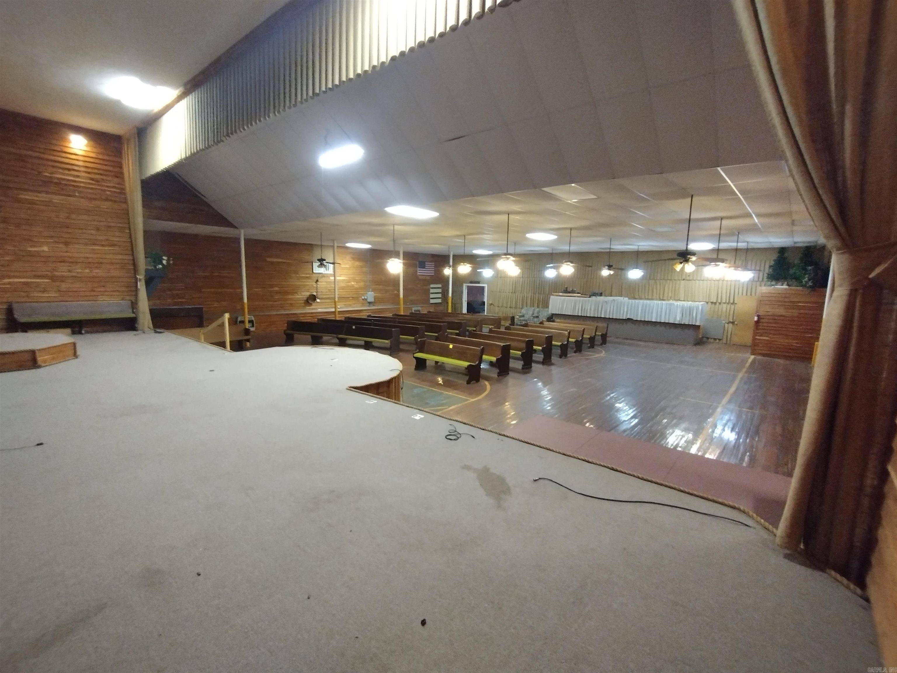 Mountain View, AR 72560,208 School AVe