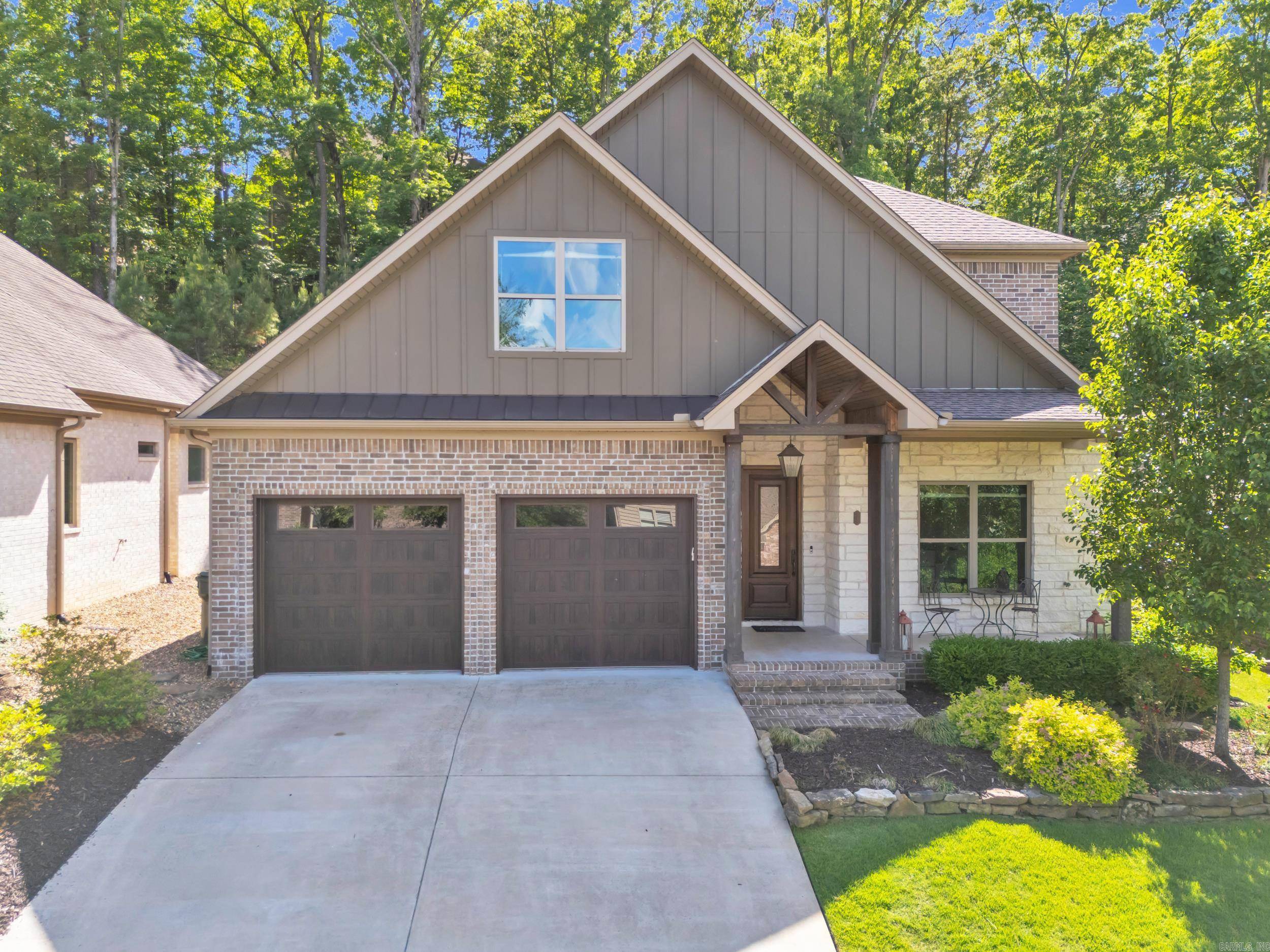 Little Rock, AR 72211-3547,17 Cove Creek Point