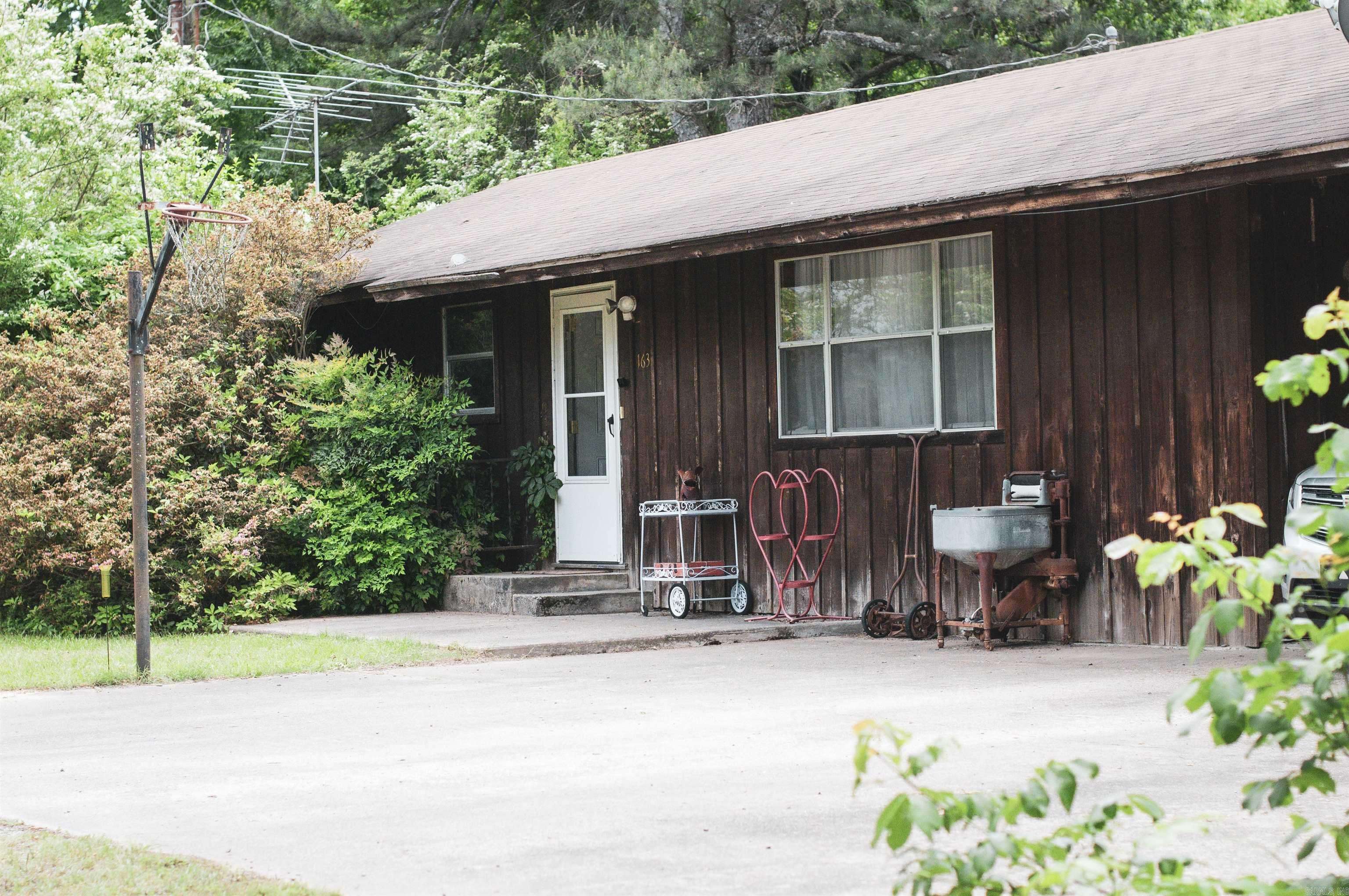 Clinton, AR 72031,163 Junior Circle
