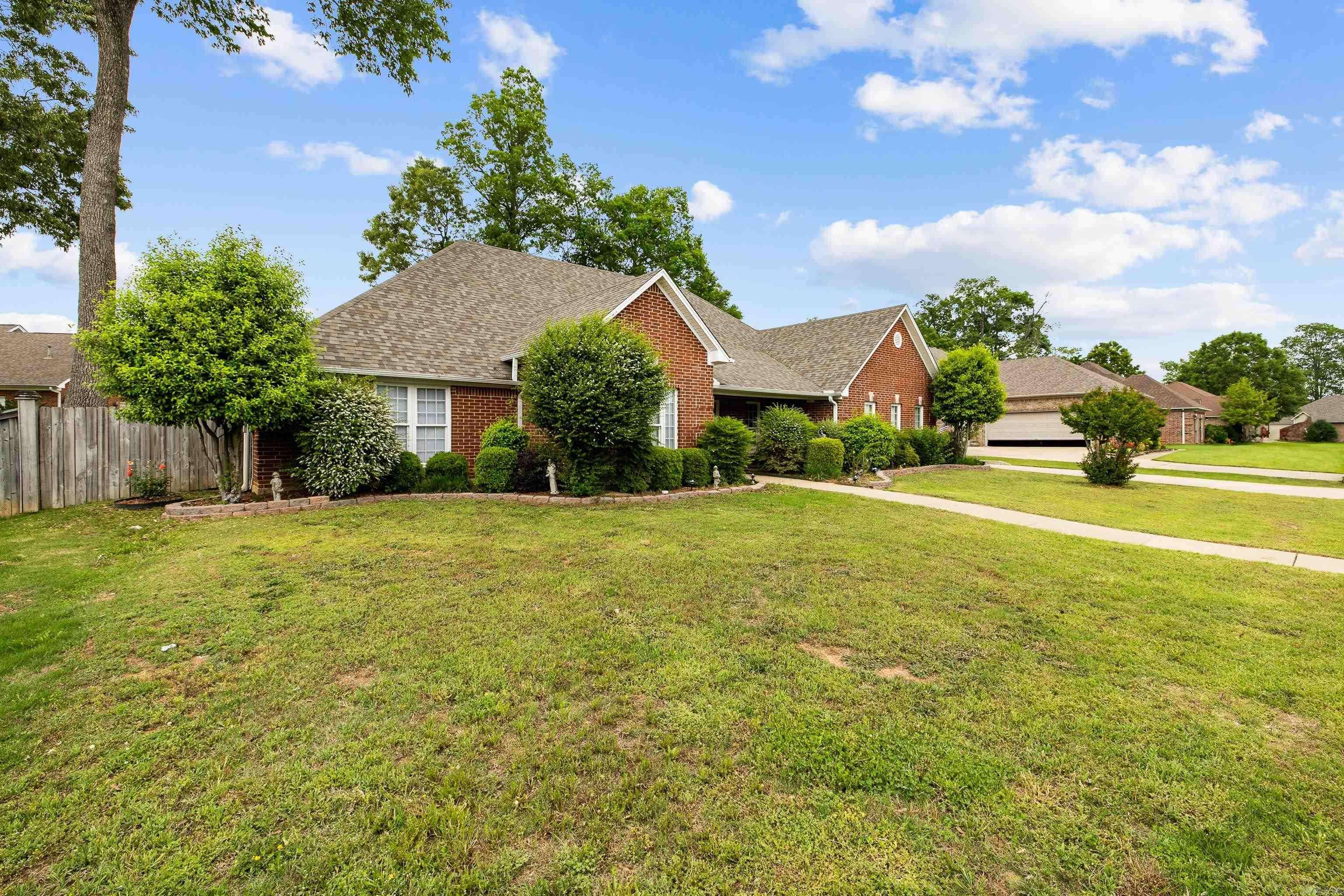 Benton, AR 72015,2724 Crooked Stick Drive