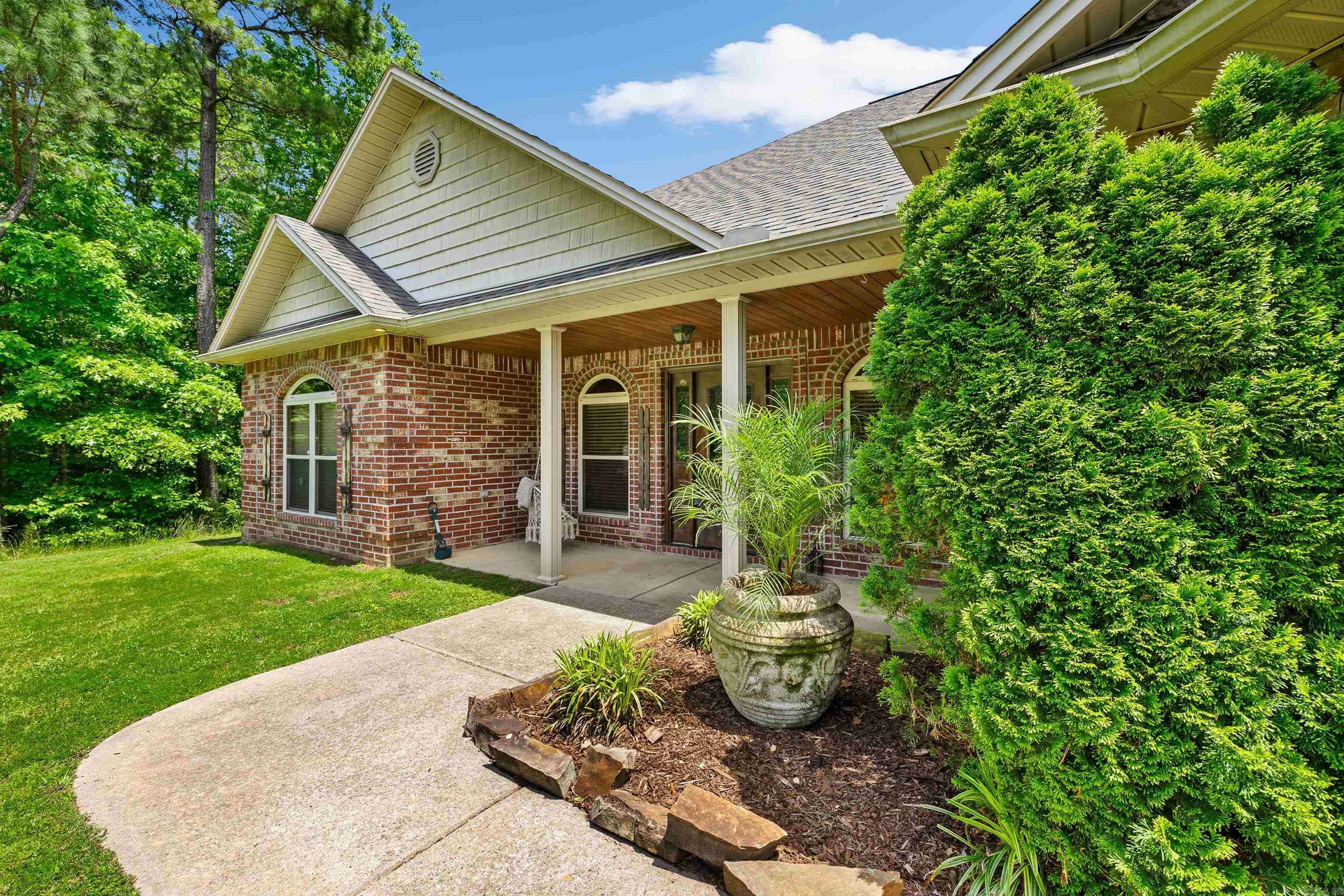 Benton, AR 72019,402 Demuth