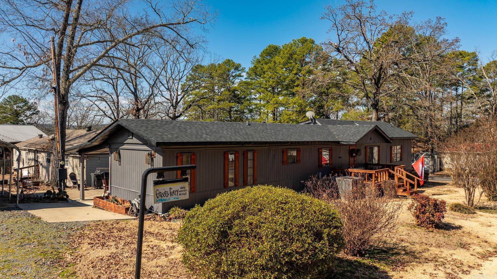 Higden, AR 72067,4 School Street