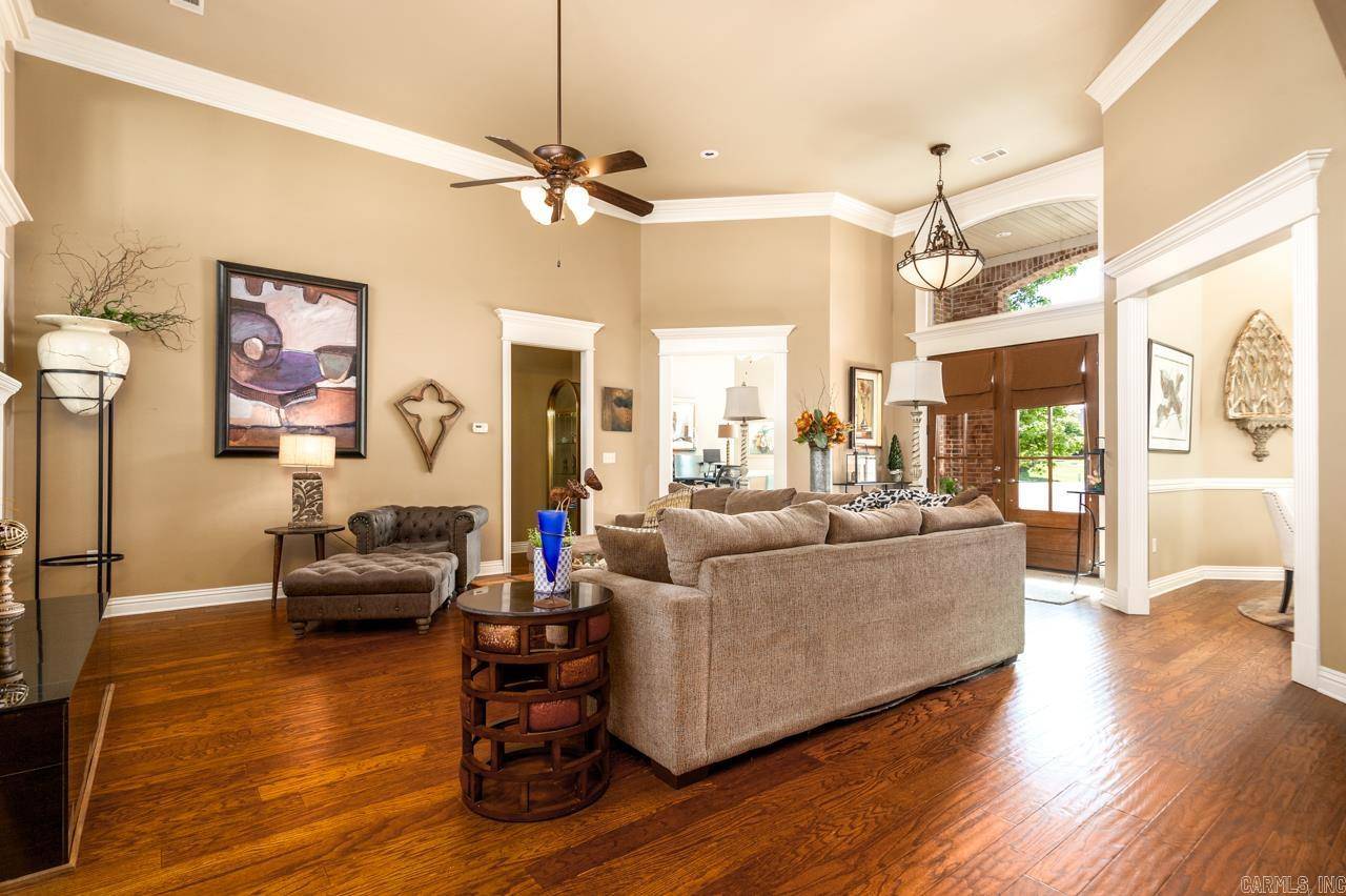 Maumelle, AR 72113,216 Seminole Lane