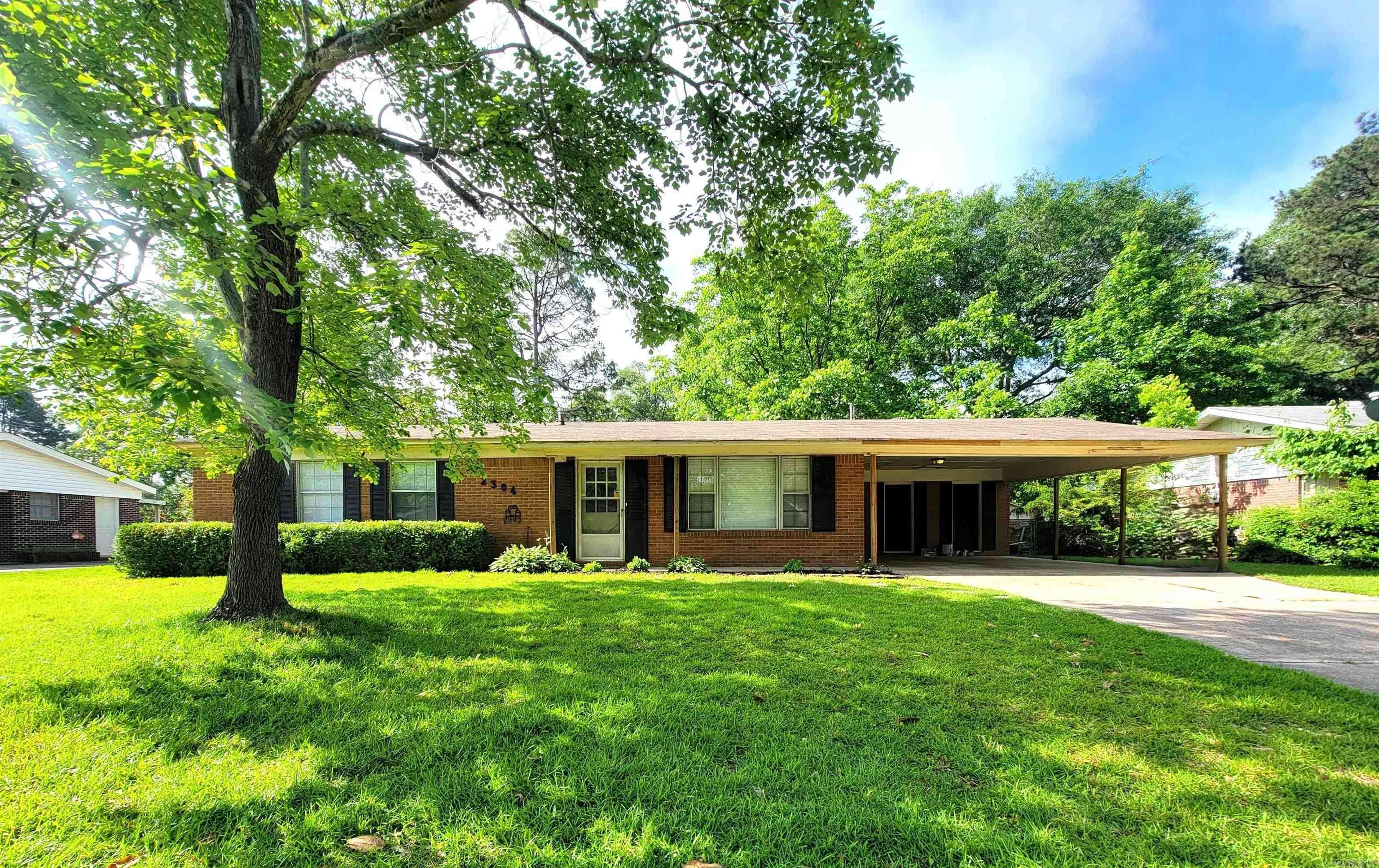 Pine Bluff, AR 71603-9999,2304 W 47