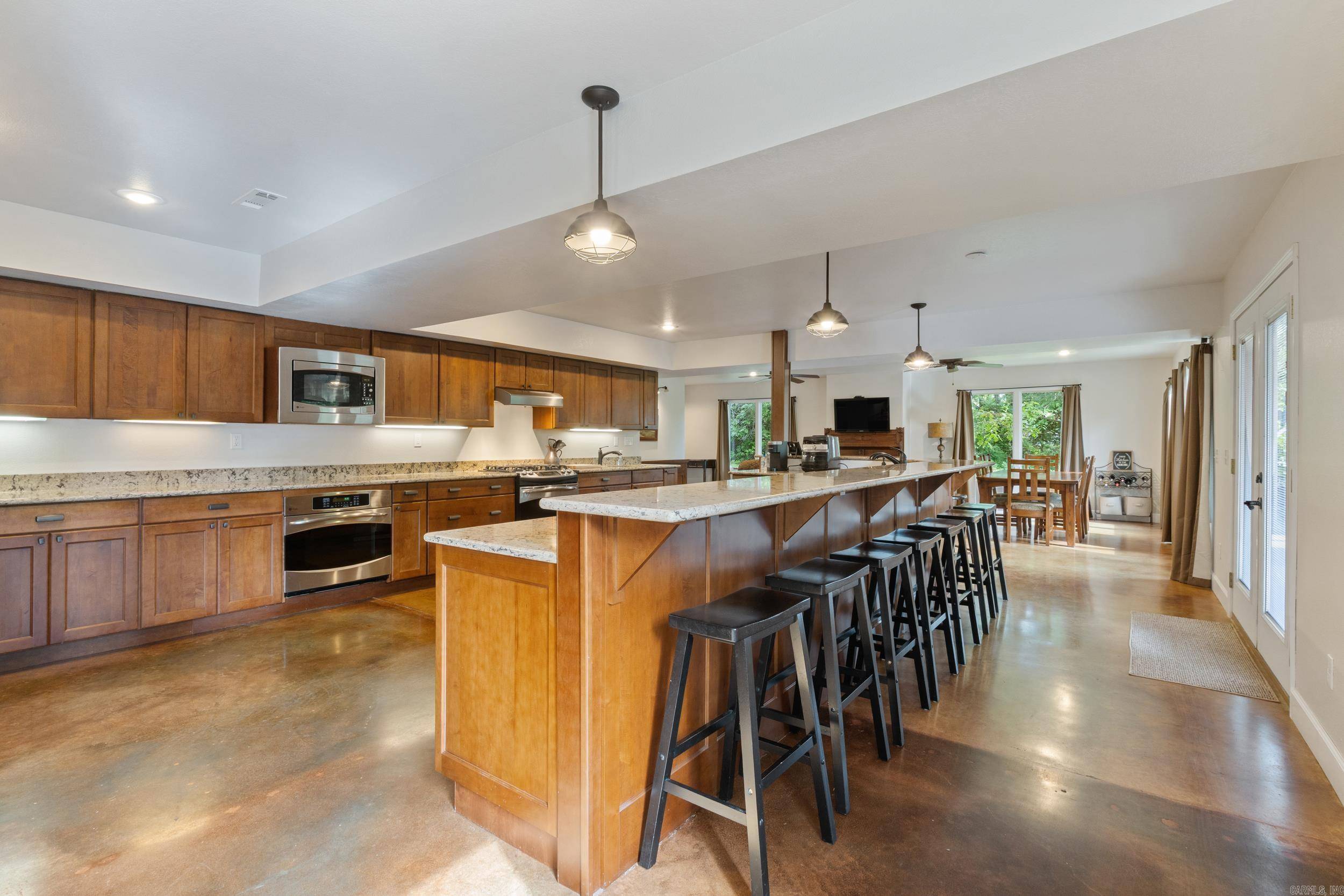 Lowell, AR 72745,15364 Twin Pines Road
