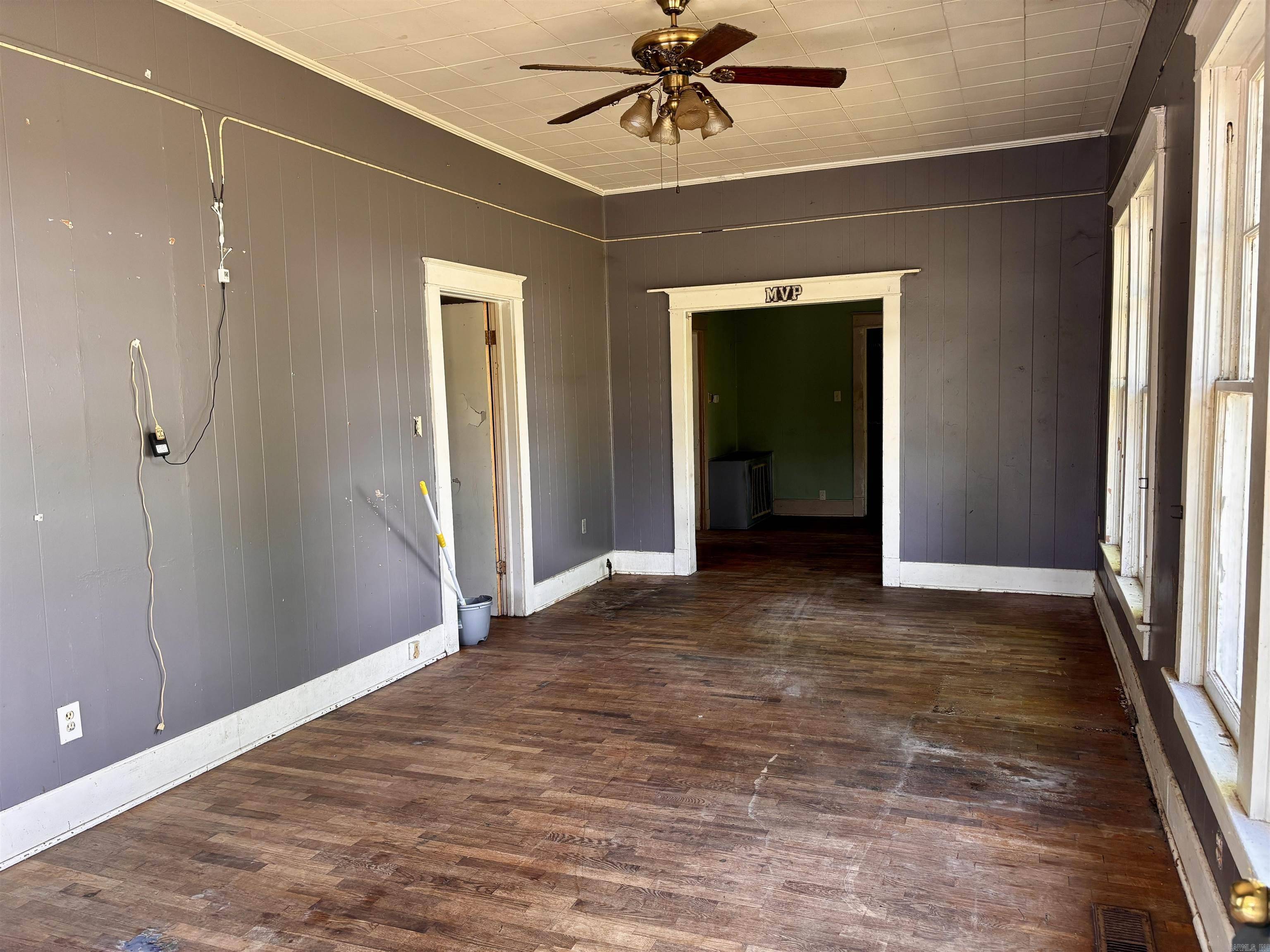 Morrilton, AR 72110,911 Kentucky Street