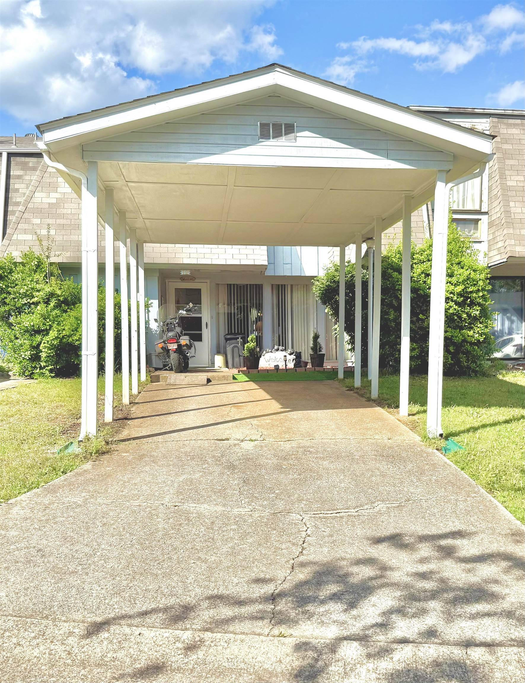 Cherokee Village, AR 72529,Address not disclosed