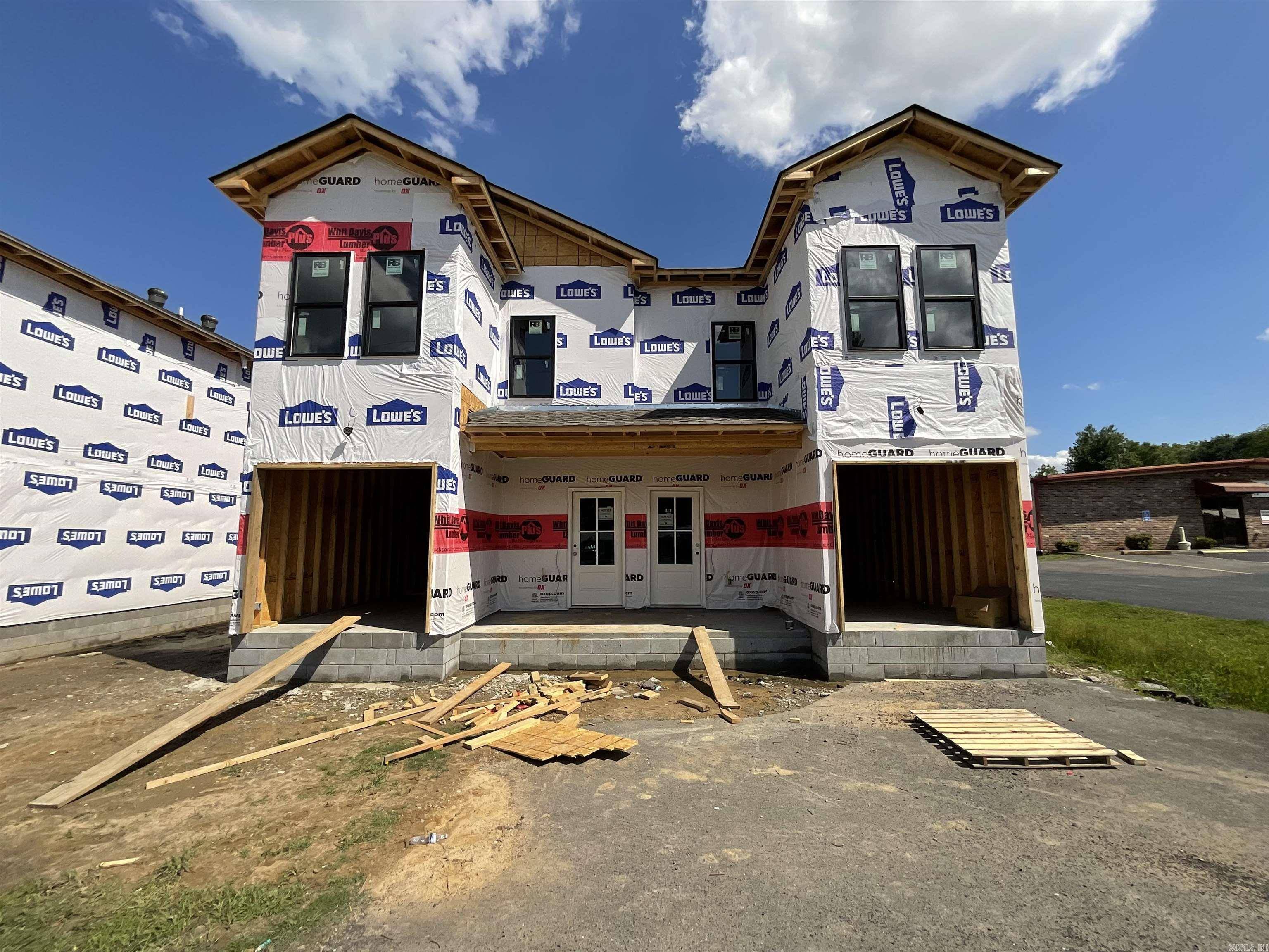 Jacksonville, AR 72076,215 & 217 N Elm Street