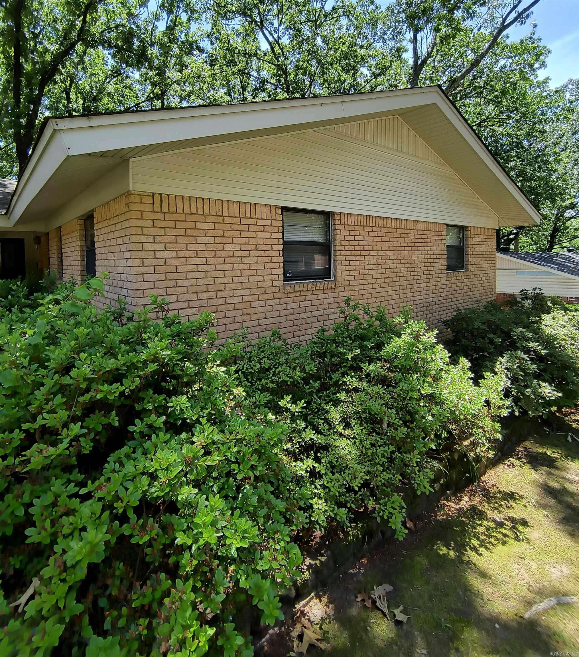 Little Rock, AR 72205-2157,9607 Temple Street