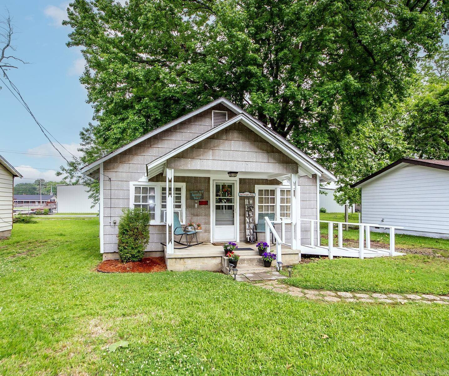 Cabot, AR 72023,206 S Grant St