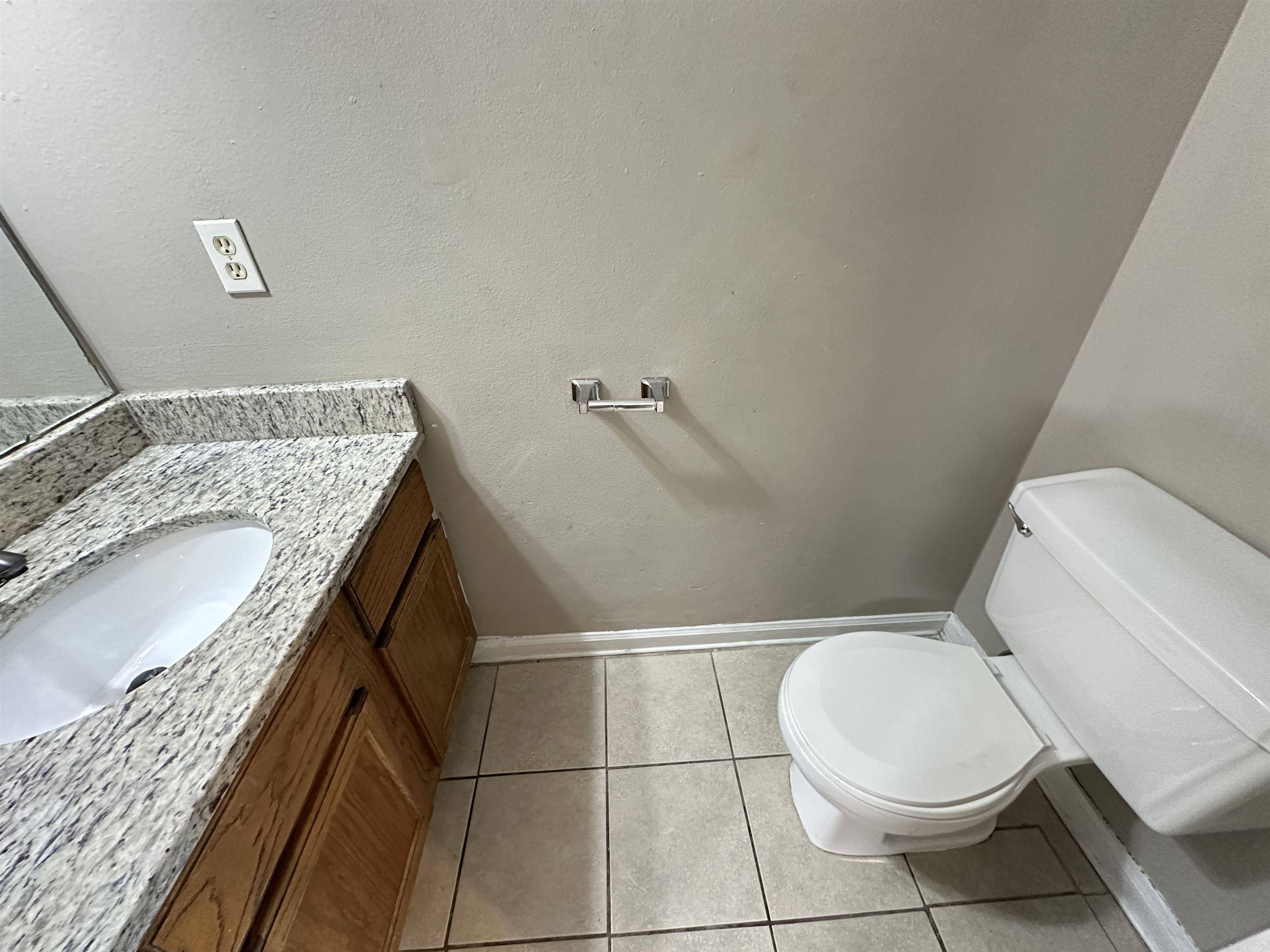 Greenbrier, AR 72058,1 Lilac St