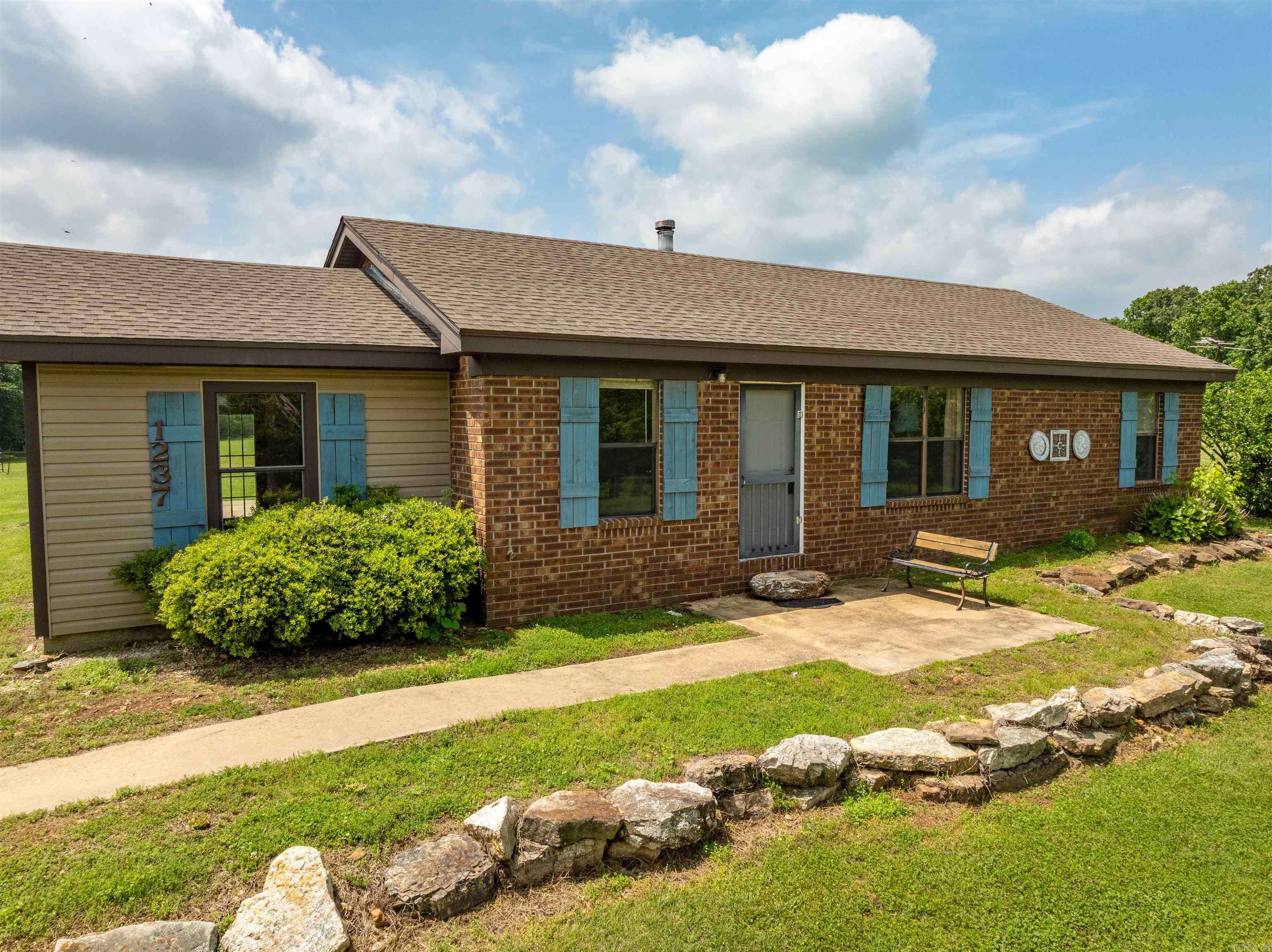 Ash Flat, AR 72513,1237 AR Hwy 354