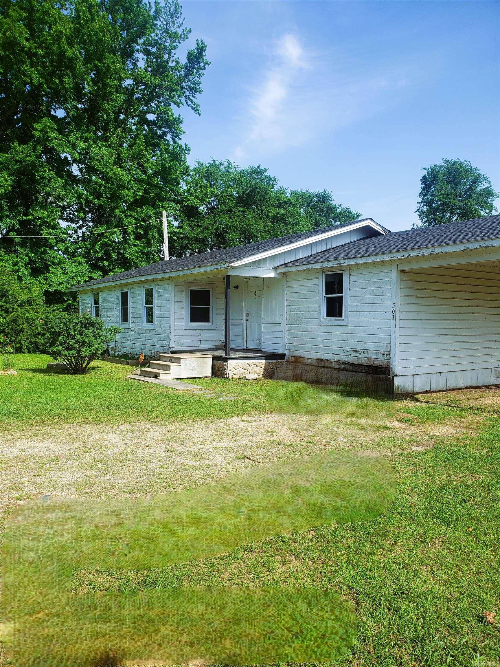 Nashville, AR 71852,303 0ld Center Point Road