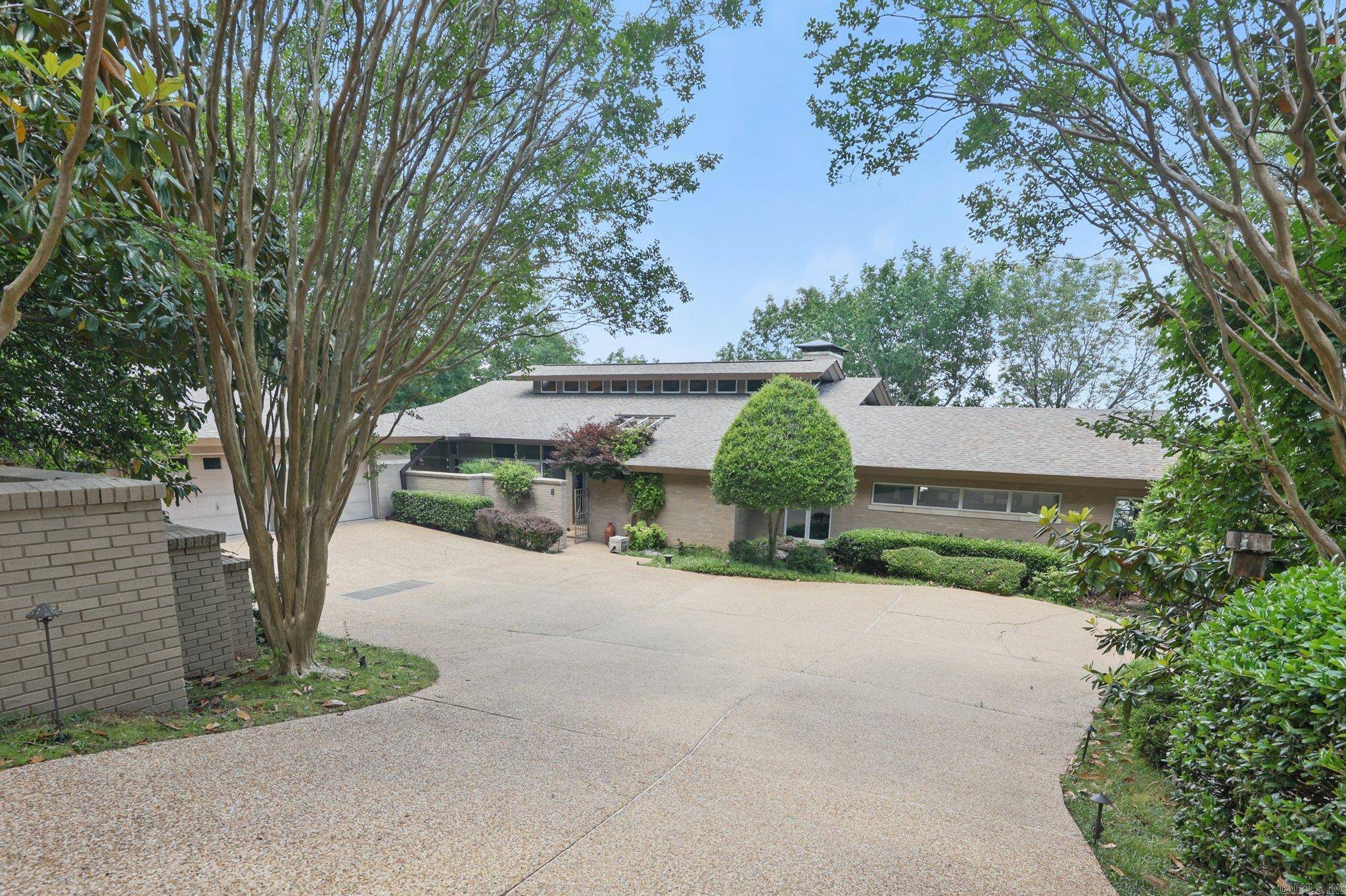 Little Rock, AR 72227,8 River View Point