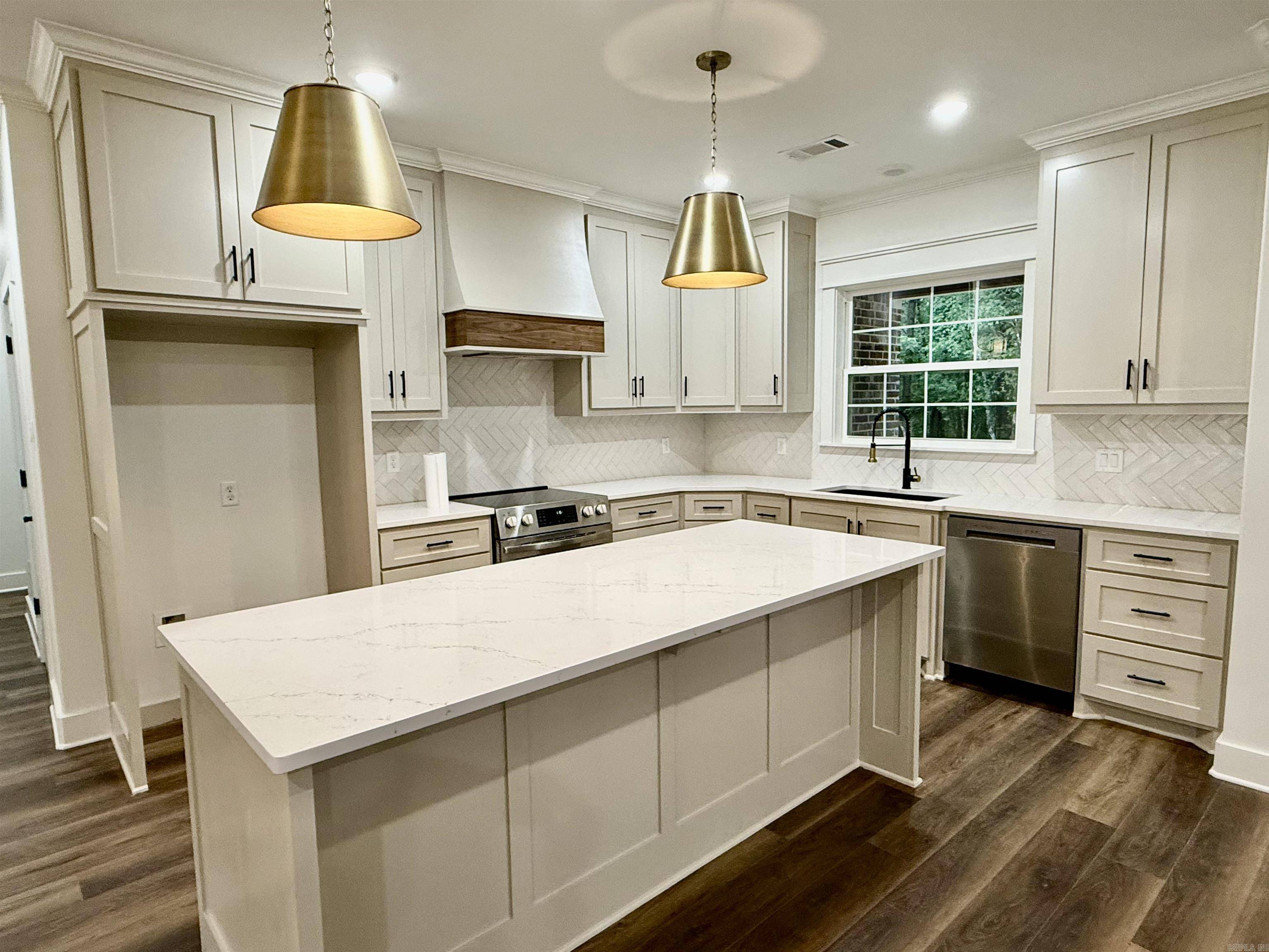 Hot Springs Village, AR 71909,107 Elcano Drive