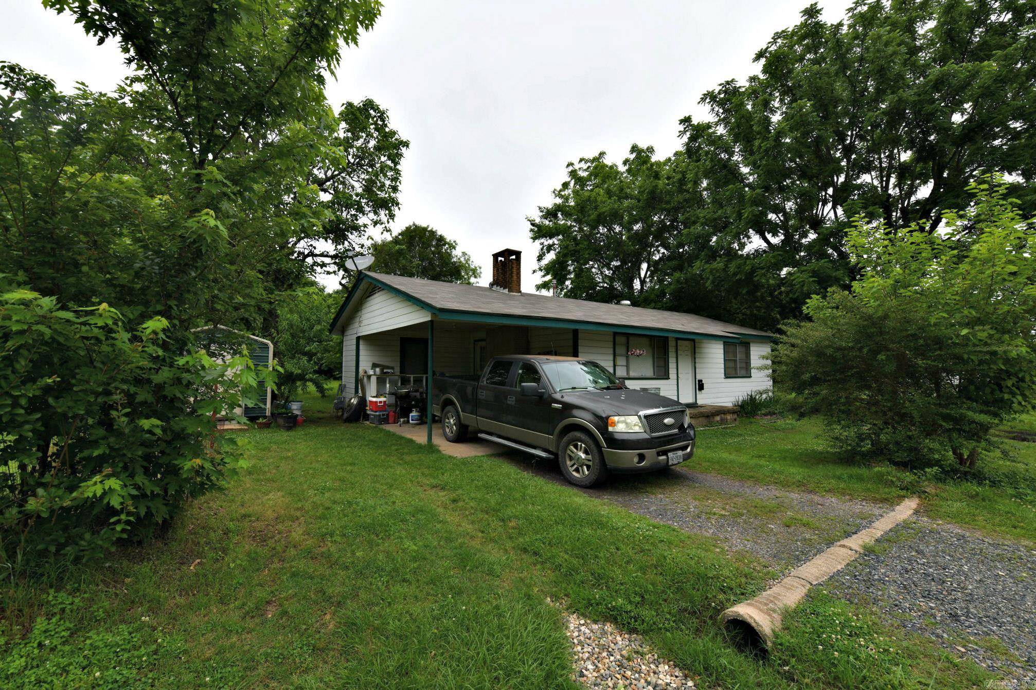 Mena, AR 71953,911 Gillham