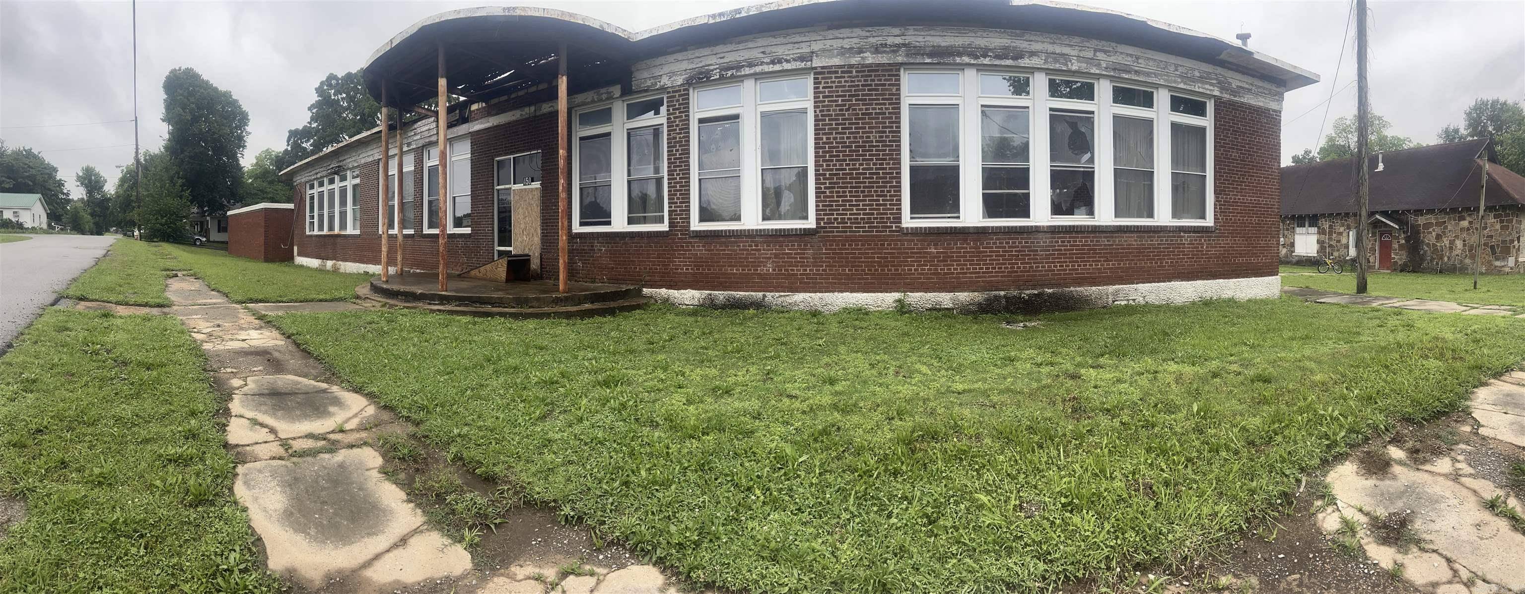 Newark, AR 72562,Address not disclosed
