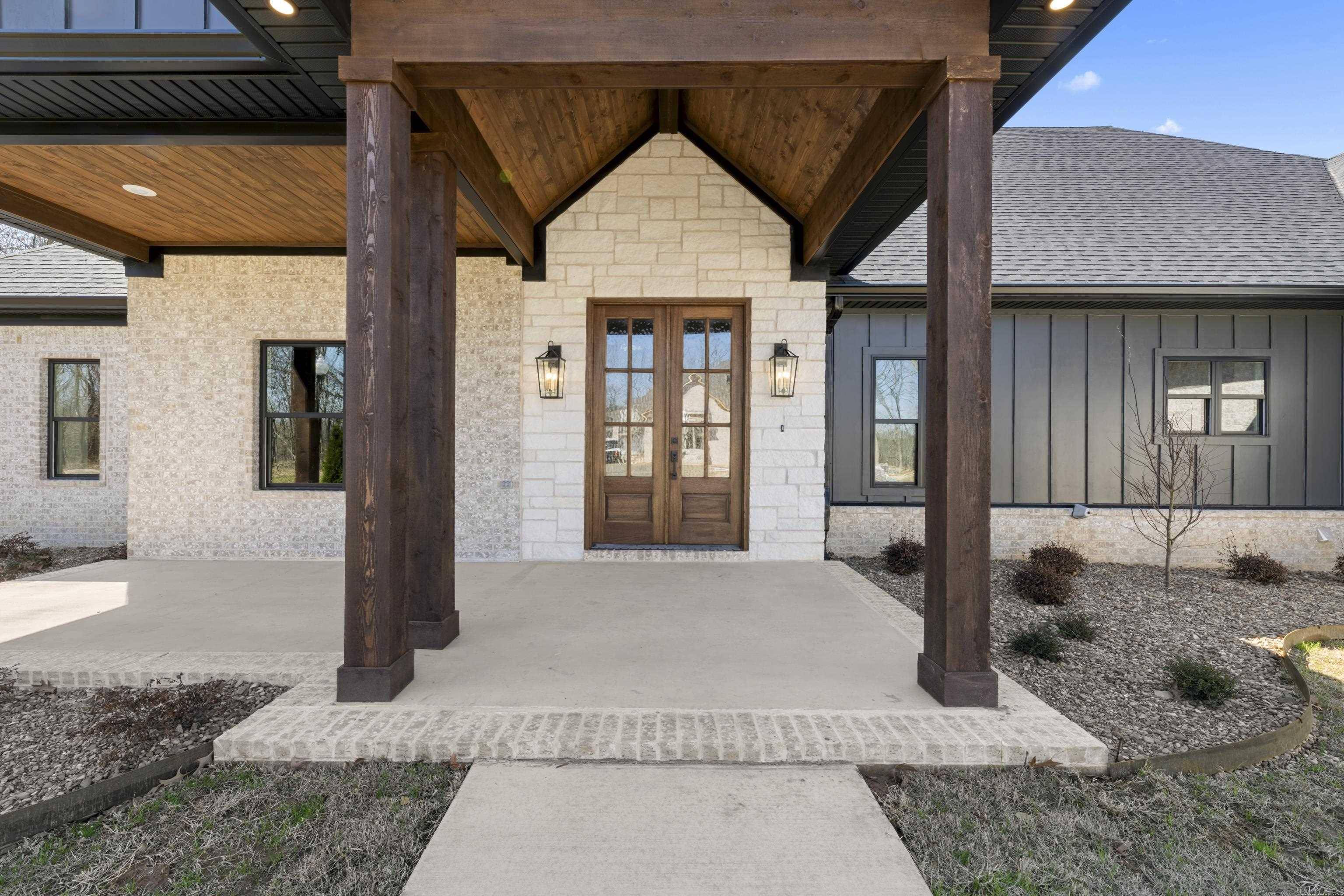 Maumelle, AR 72113,312 Devoe Bend Drive