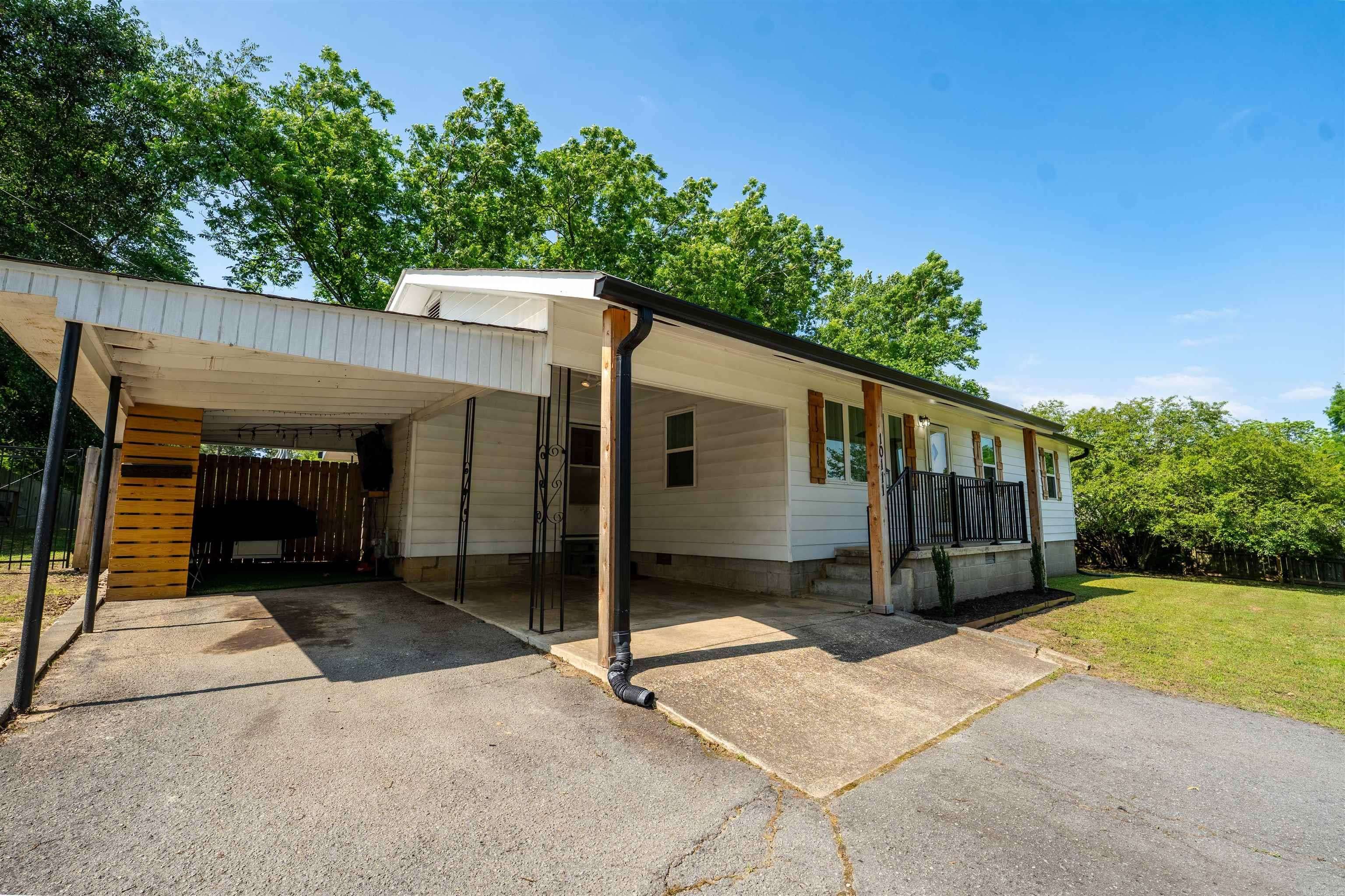 Mabelvale, AR 72103,10111 Kling Road