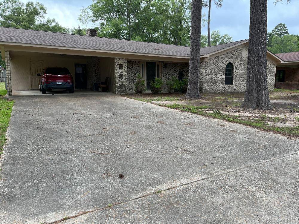 Fordyce, AR 71742,726 Carter St