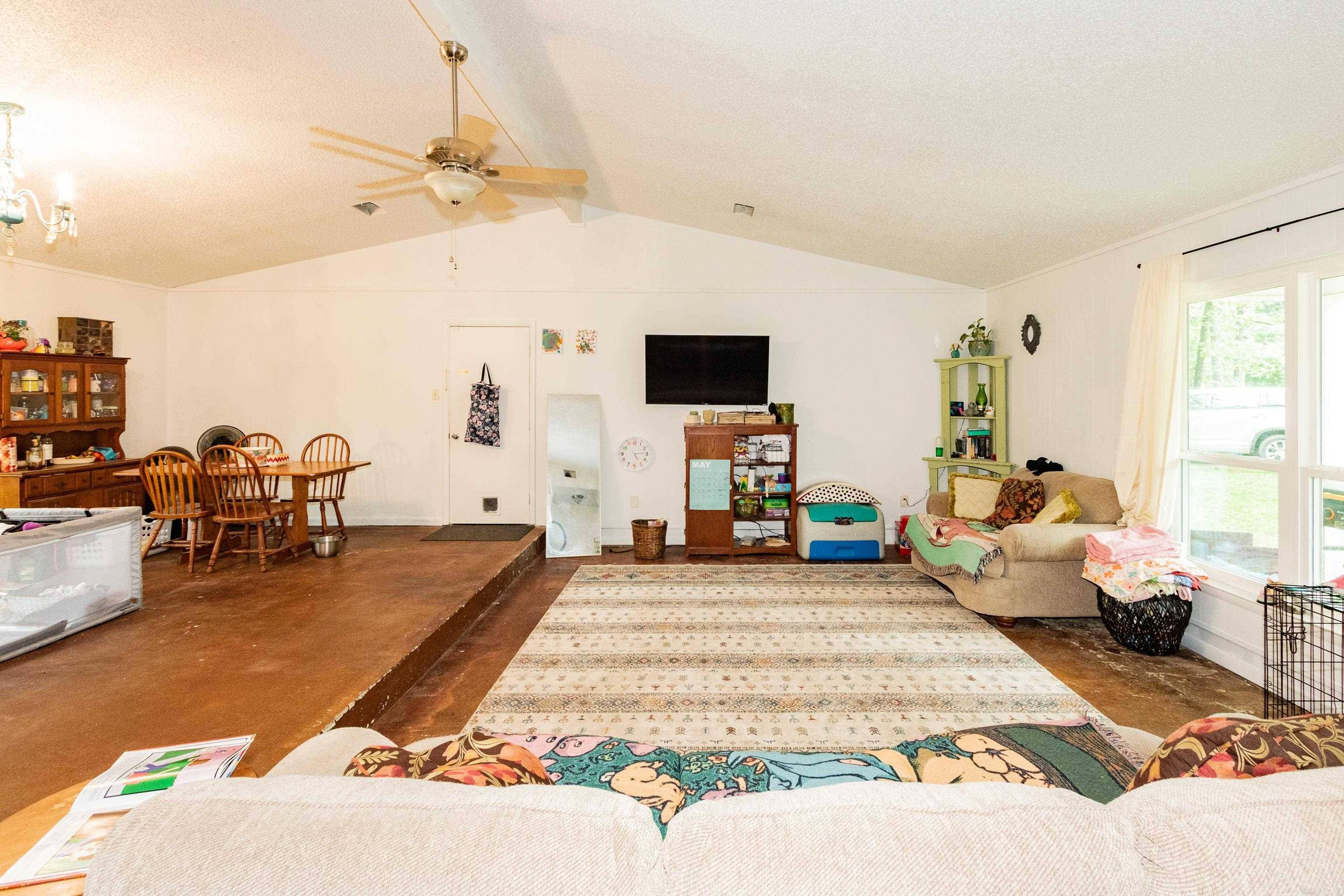 Mabelvale, AR 72103,8422 Robinwood Dr