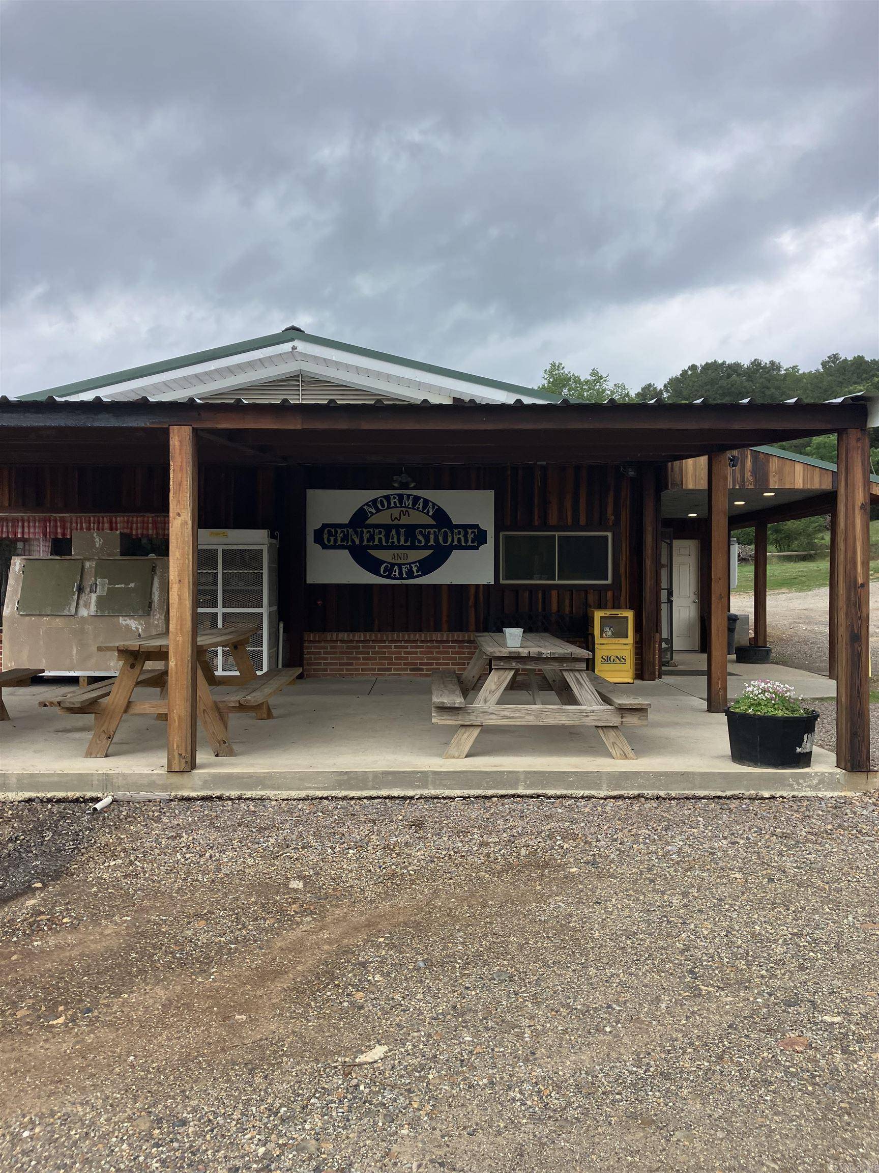 Norman, AR 71960,112 W Main