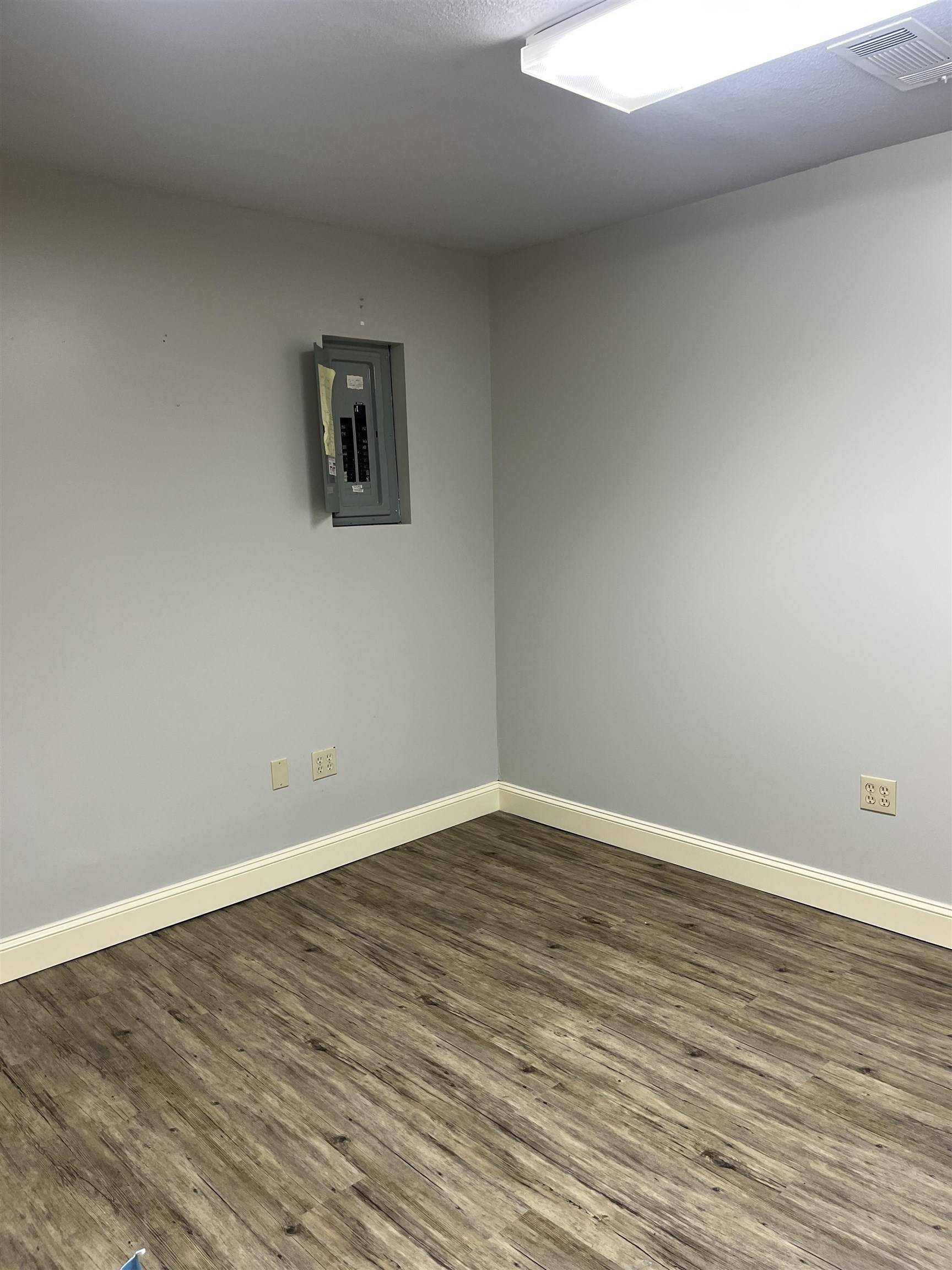 Jonesboro, AR 72401,404 S Main