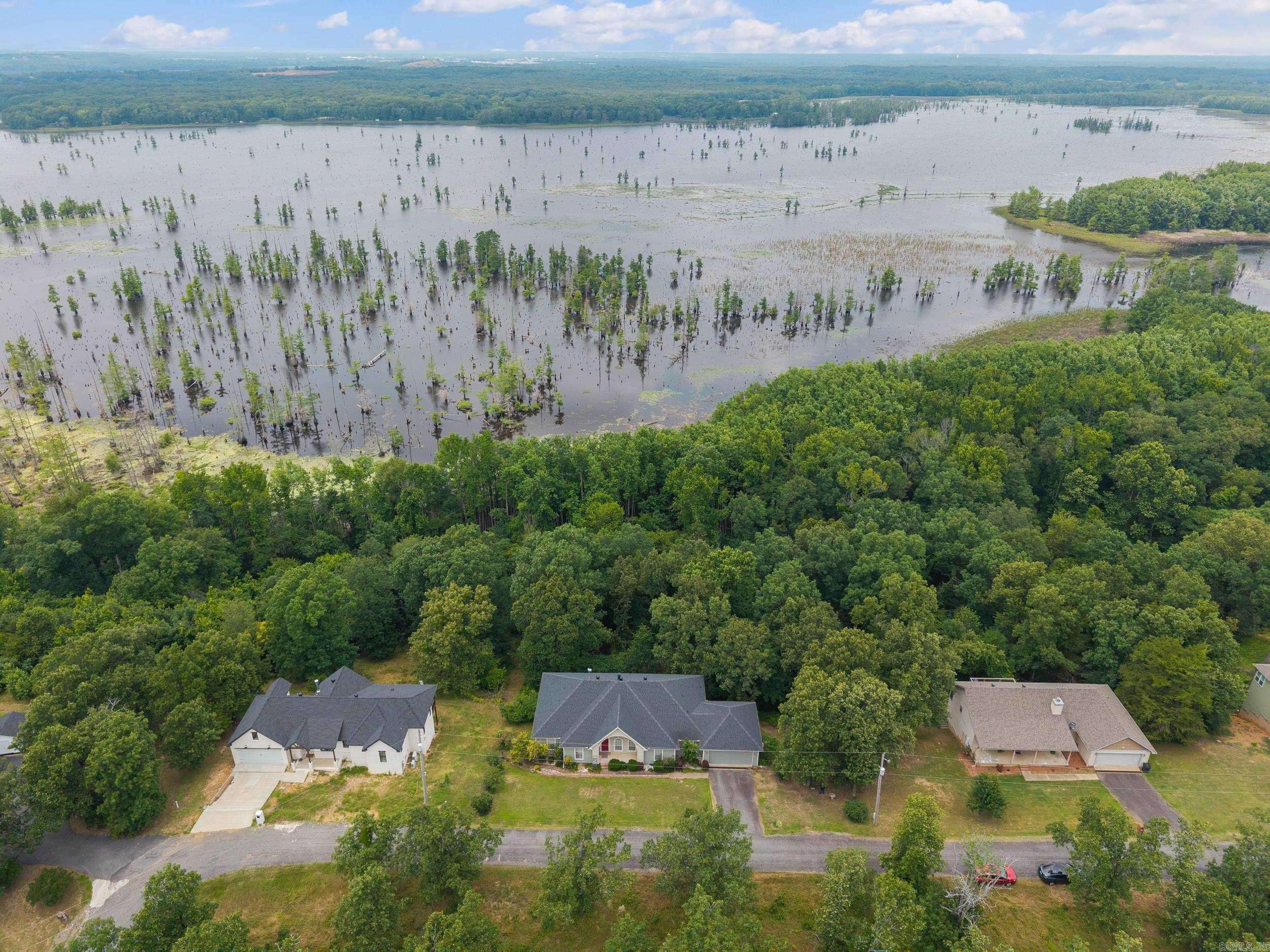 Conway, AR 72032,20 Canterberry Point Drive