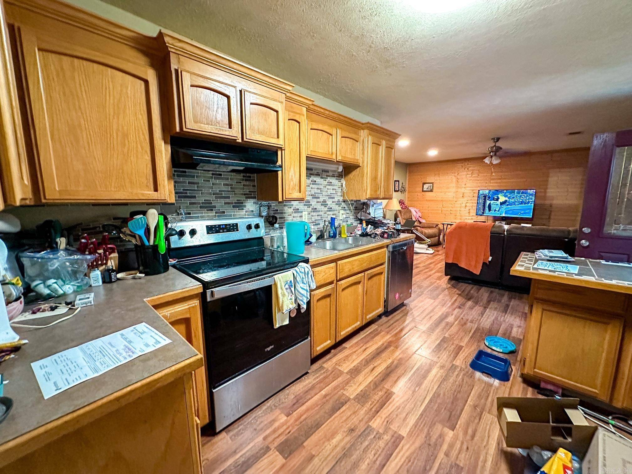 Clinton, AR 72031,215 Avey Lane