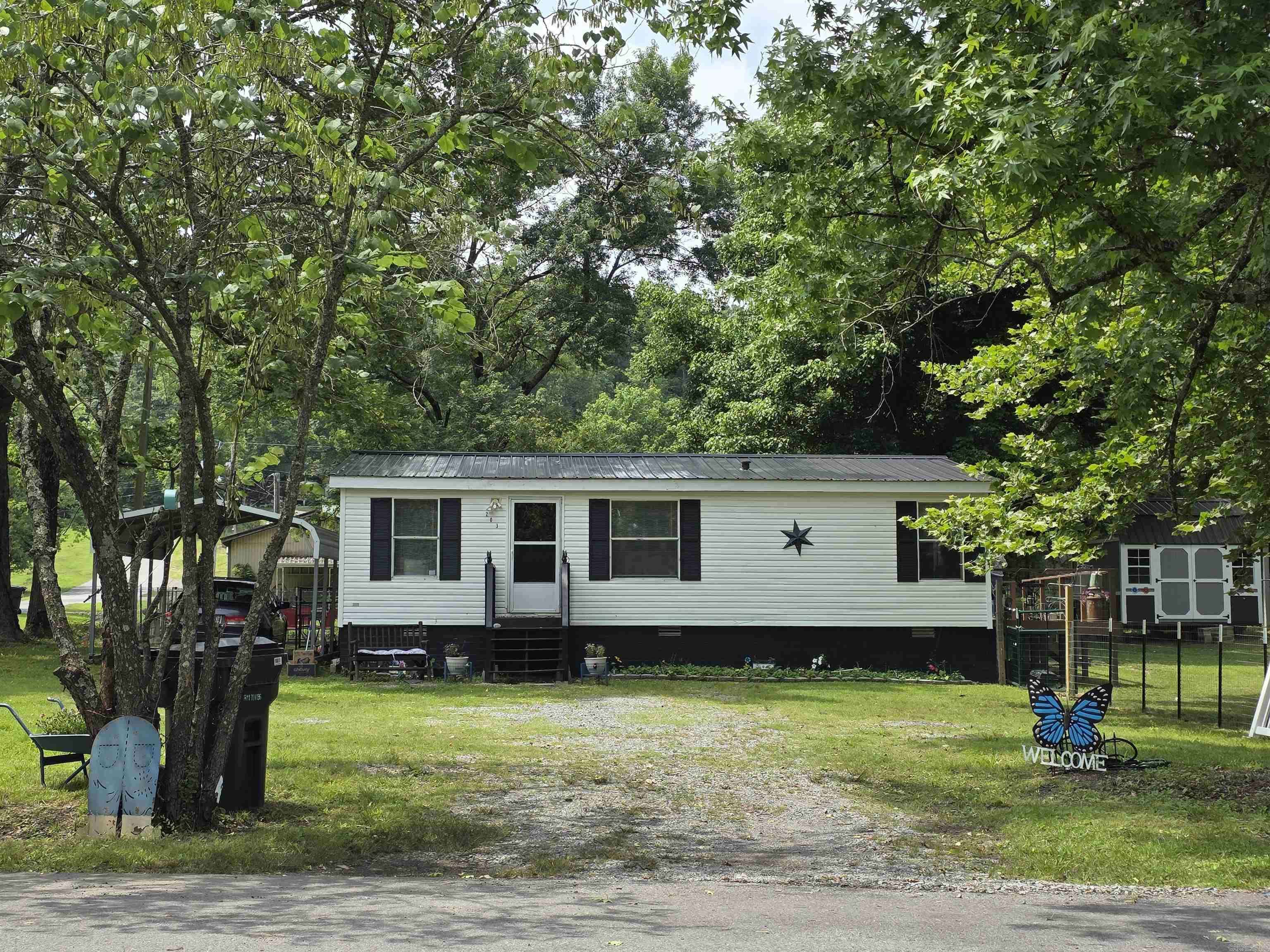Lonsdale, AR 72087,203 Playmore