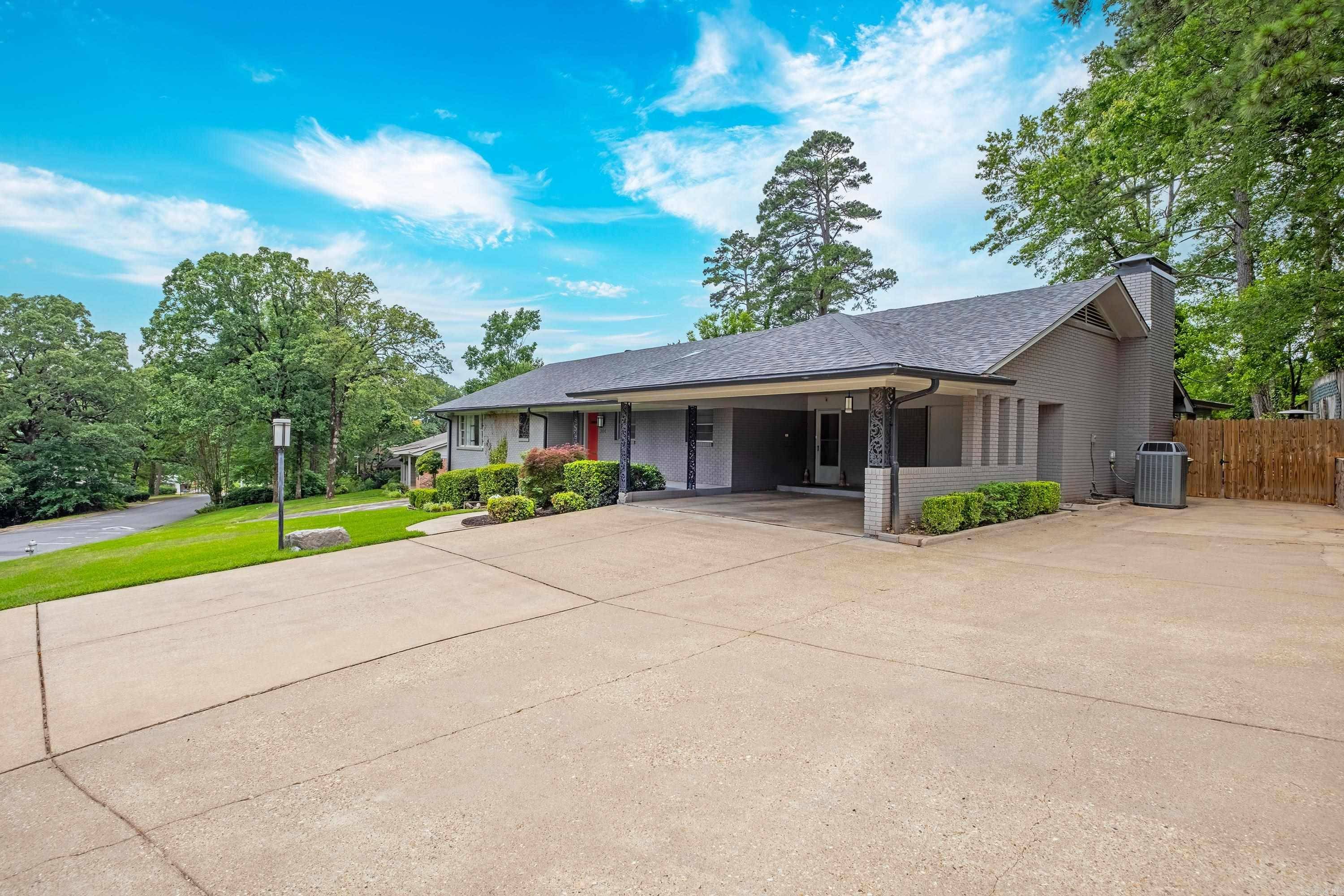 Little Rock, AR 72205,204 N Plaza Drive