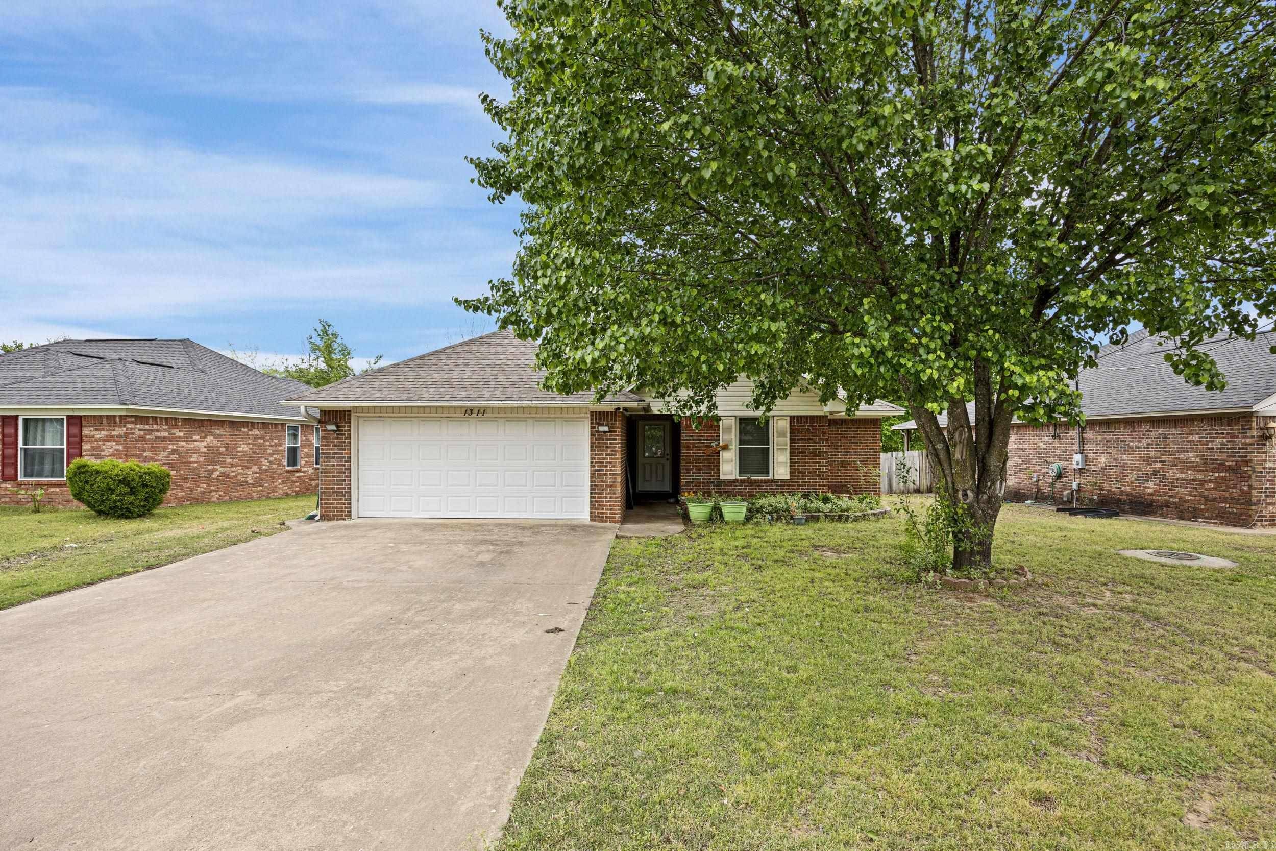 Russellville, AR 72802,1311 S Pittsburg Ave