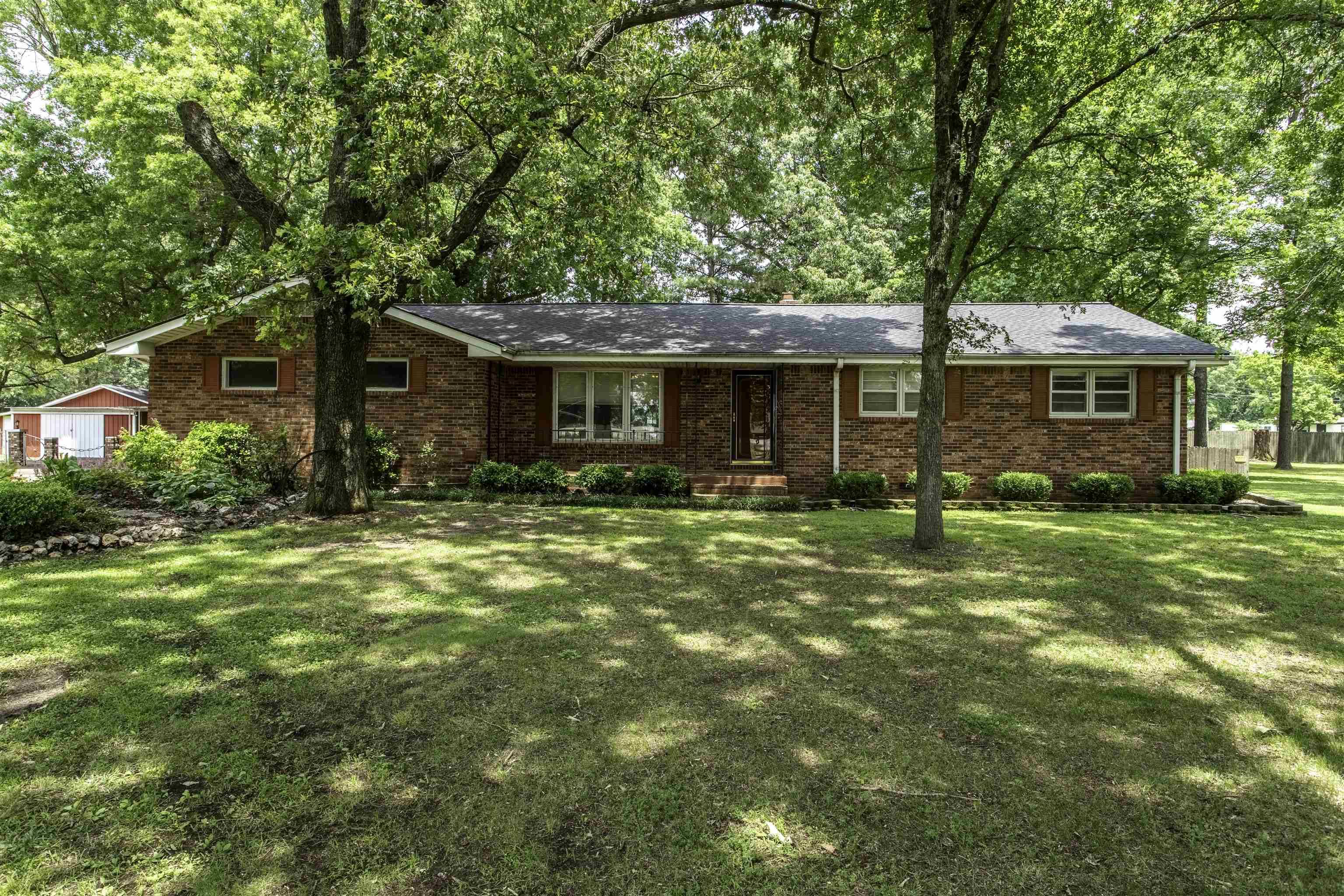 Bono, AR 72416,114 US 63B Highway