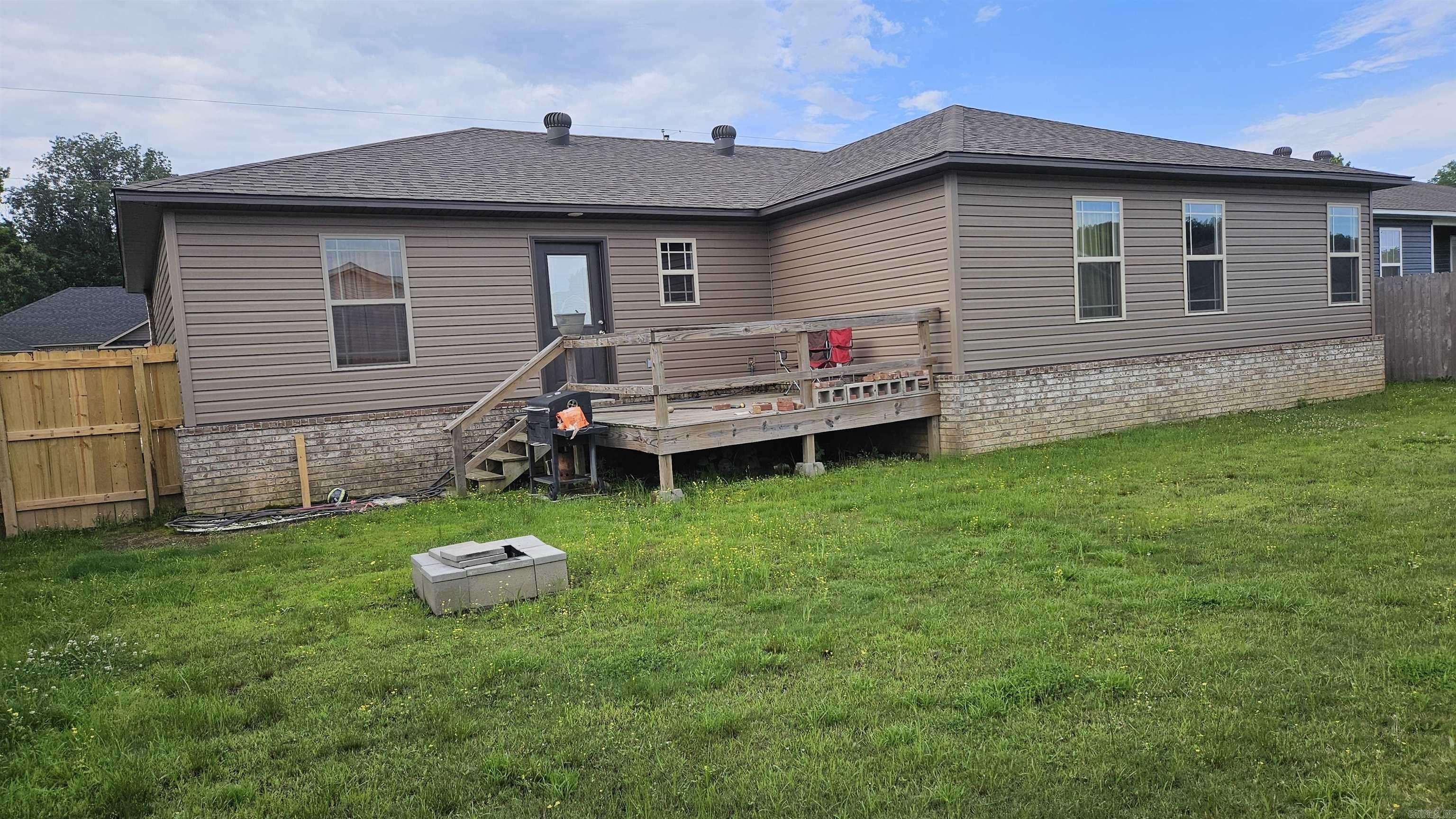 Paragould, AR 72450,403 Elizabeth Dr