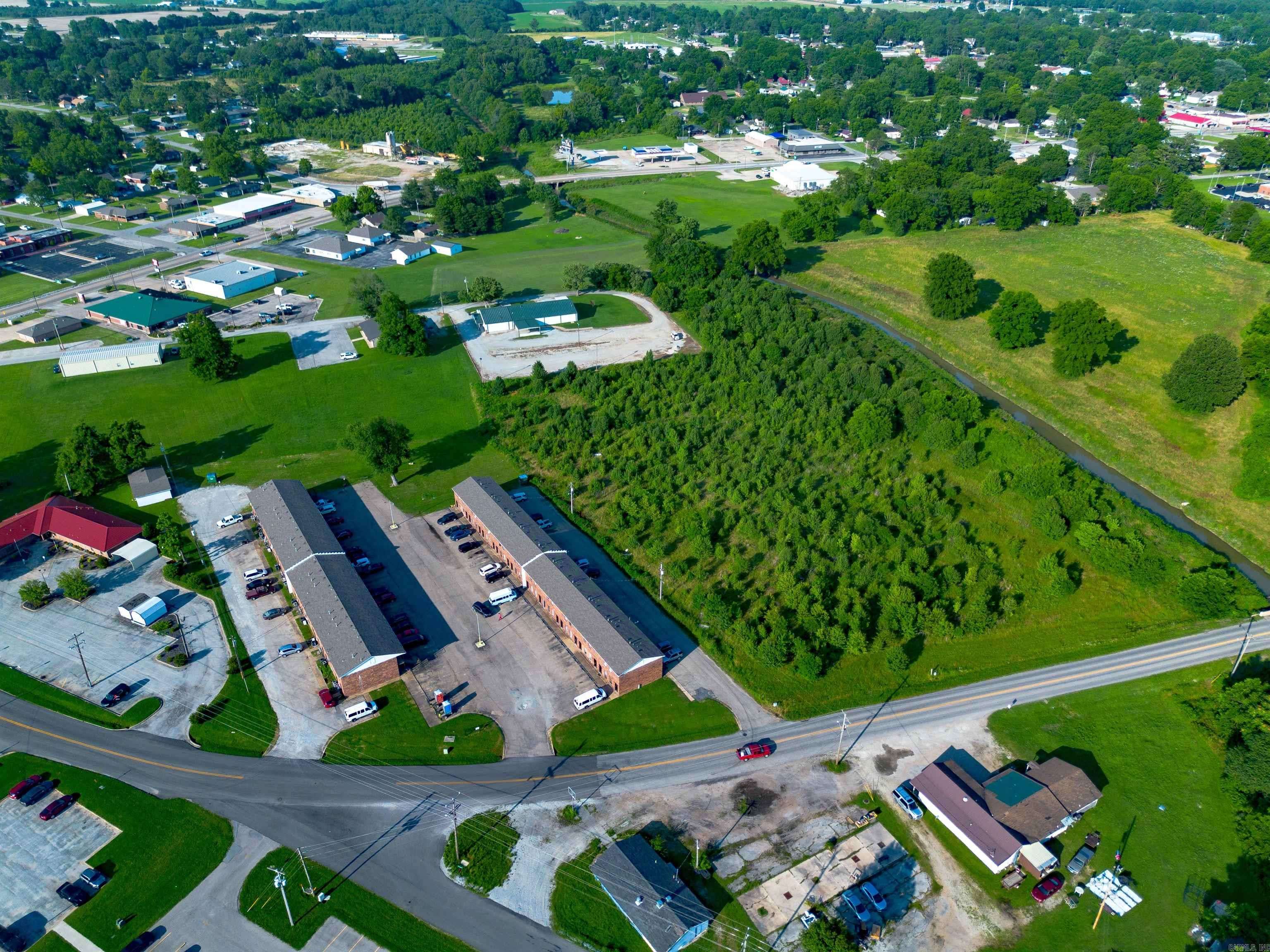 Walnut Ridge, AR 72476,7 acres +/- 919 W Vine St